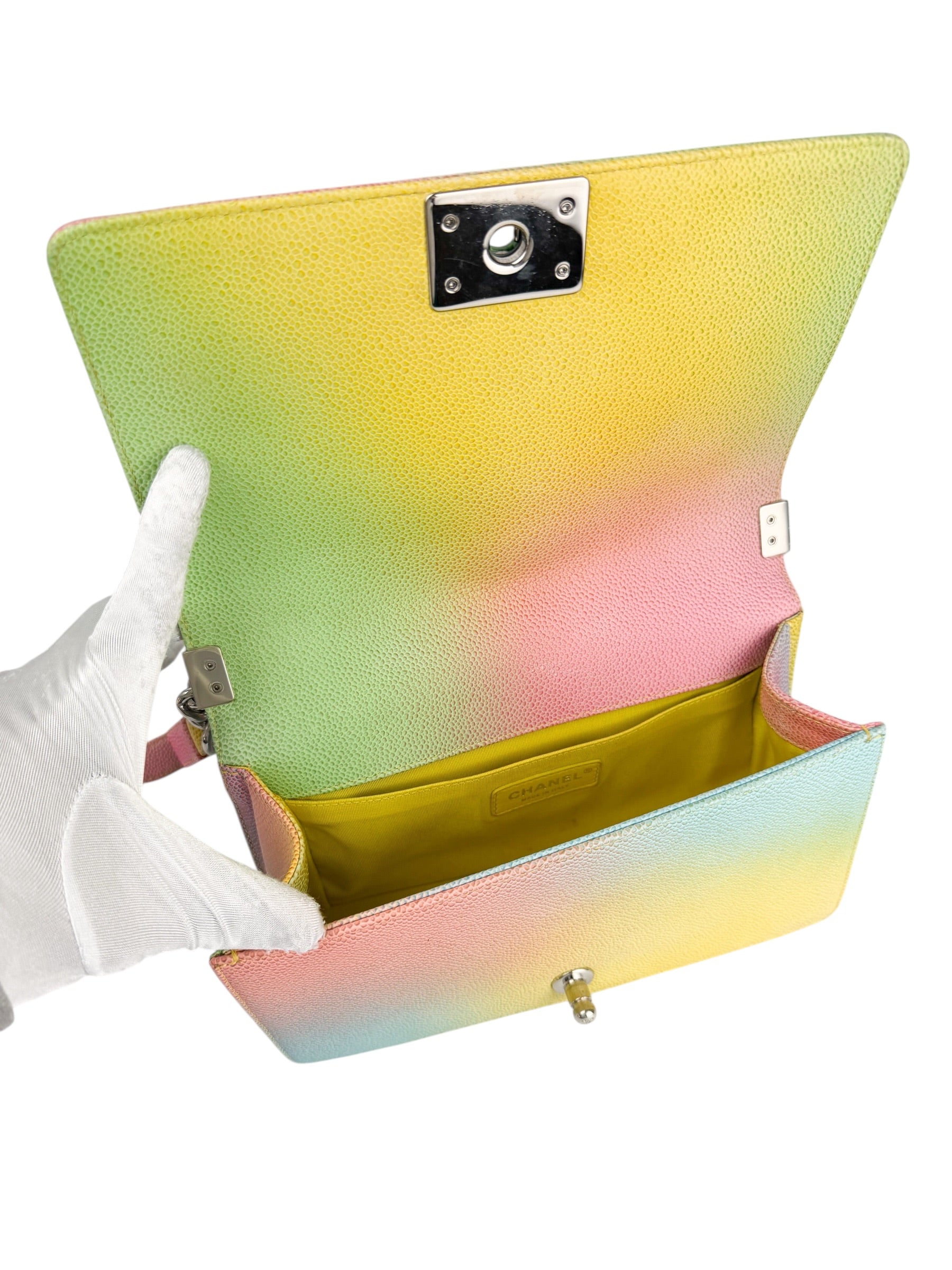 chanel-limited-edition-17c-cuba-rainbow-medium-boy-bag-10