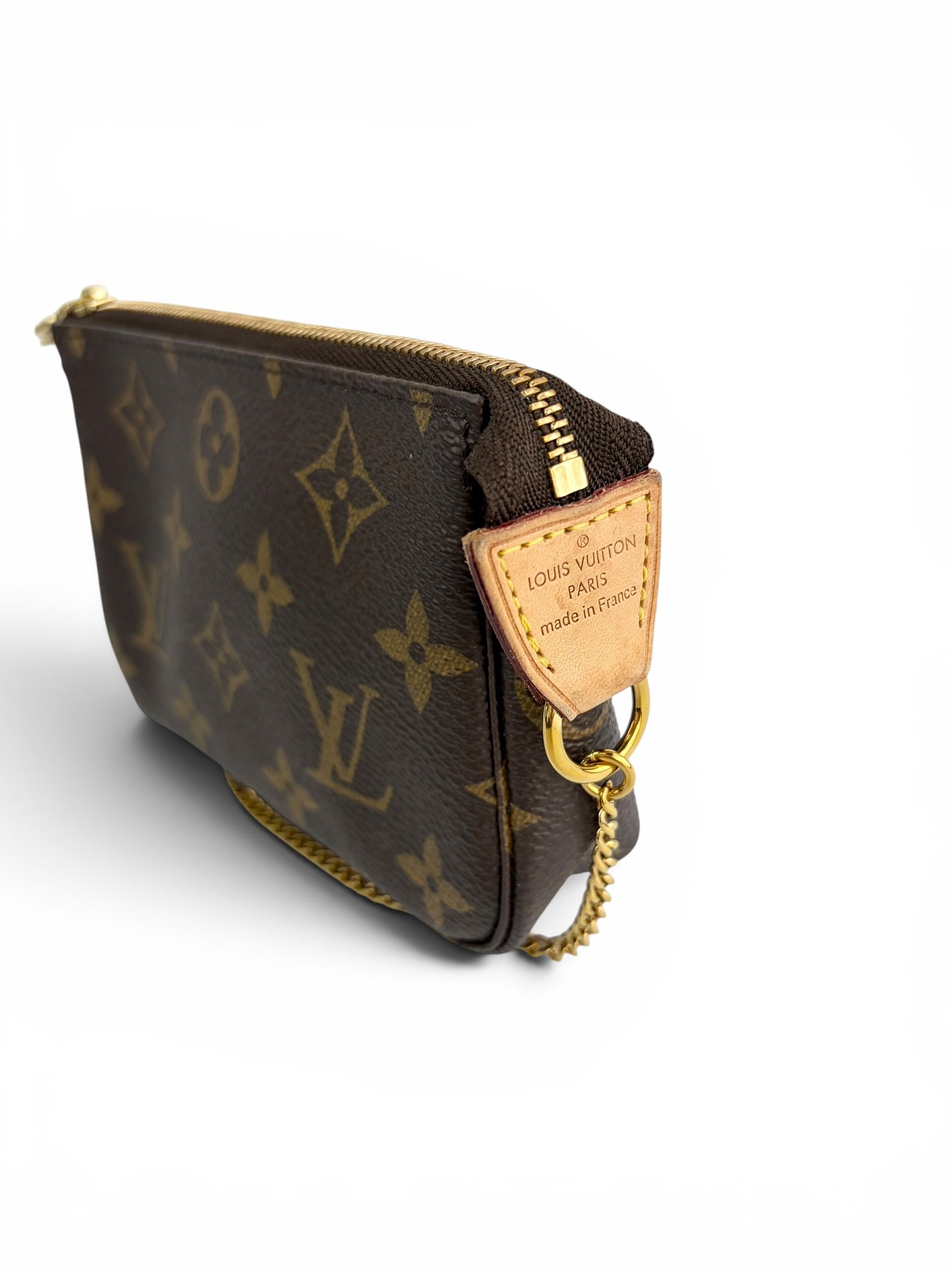 louis-vuitton-monogram-mini-pochette-accessoires-1