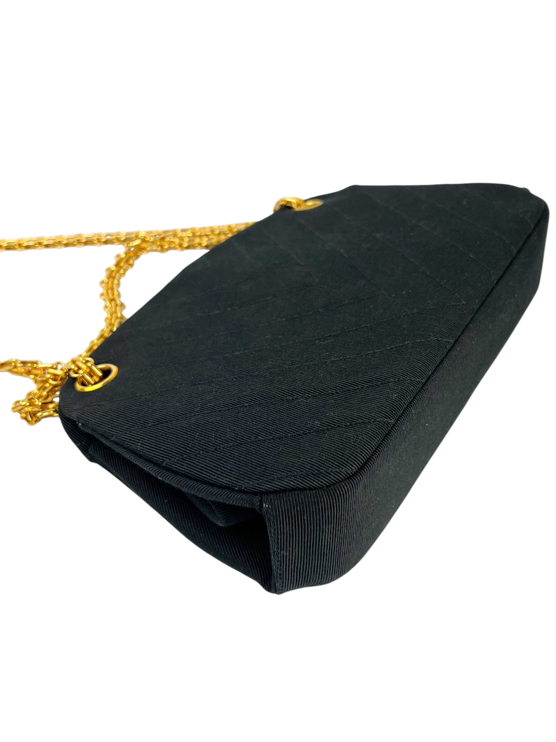 chanel-vintage-jersey-kisslock-24k-shoulder-bag-5