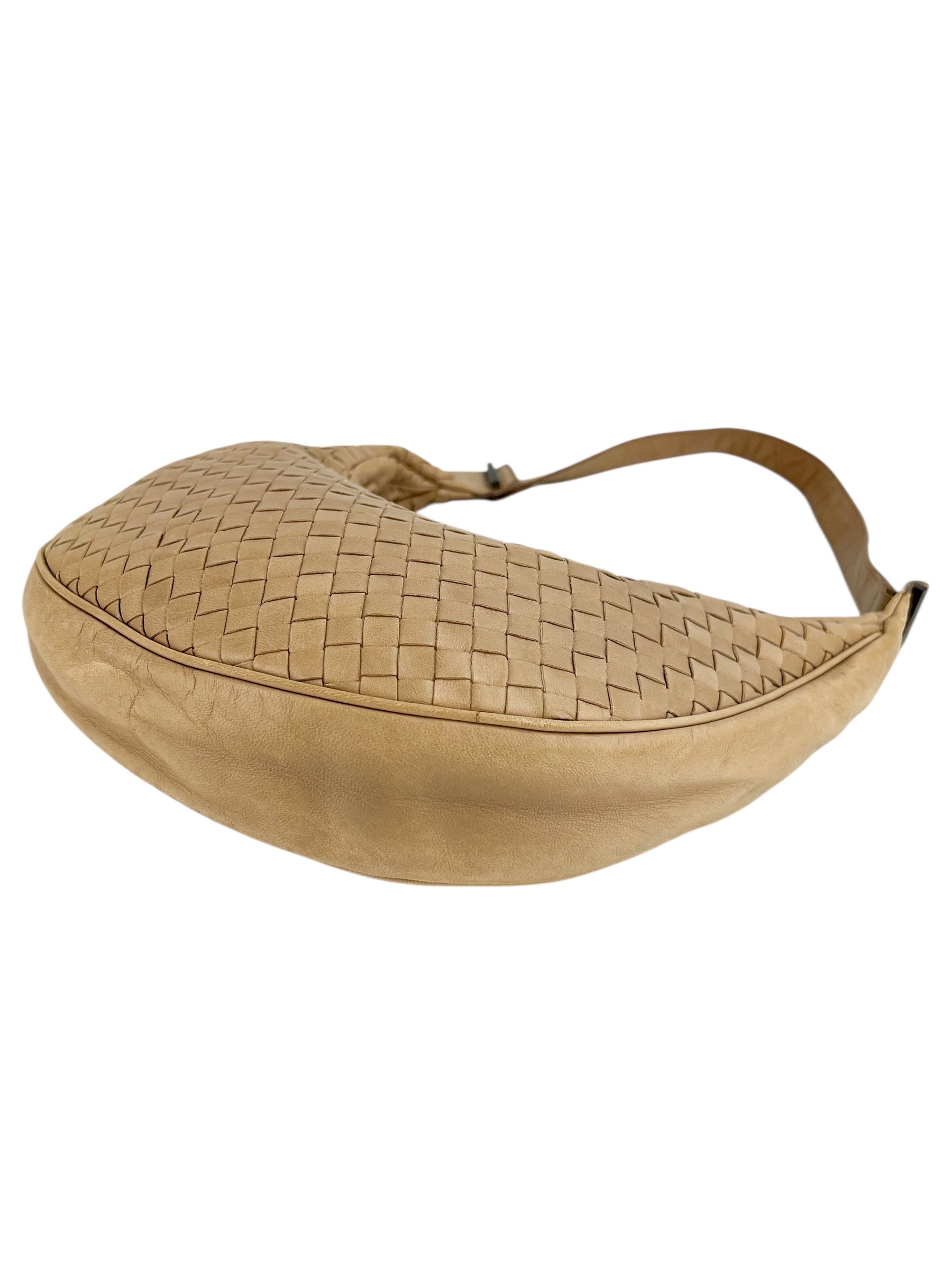 bottega-veneta-beige-intrecciato-crescent-hobo--6
