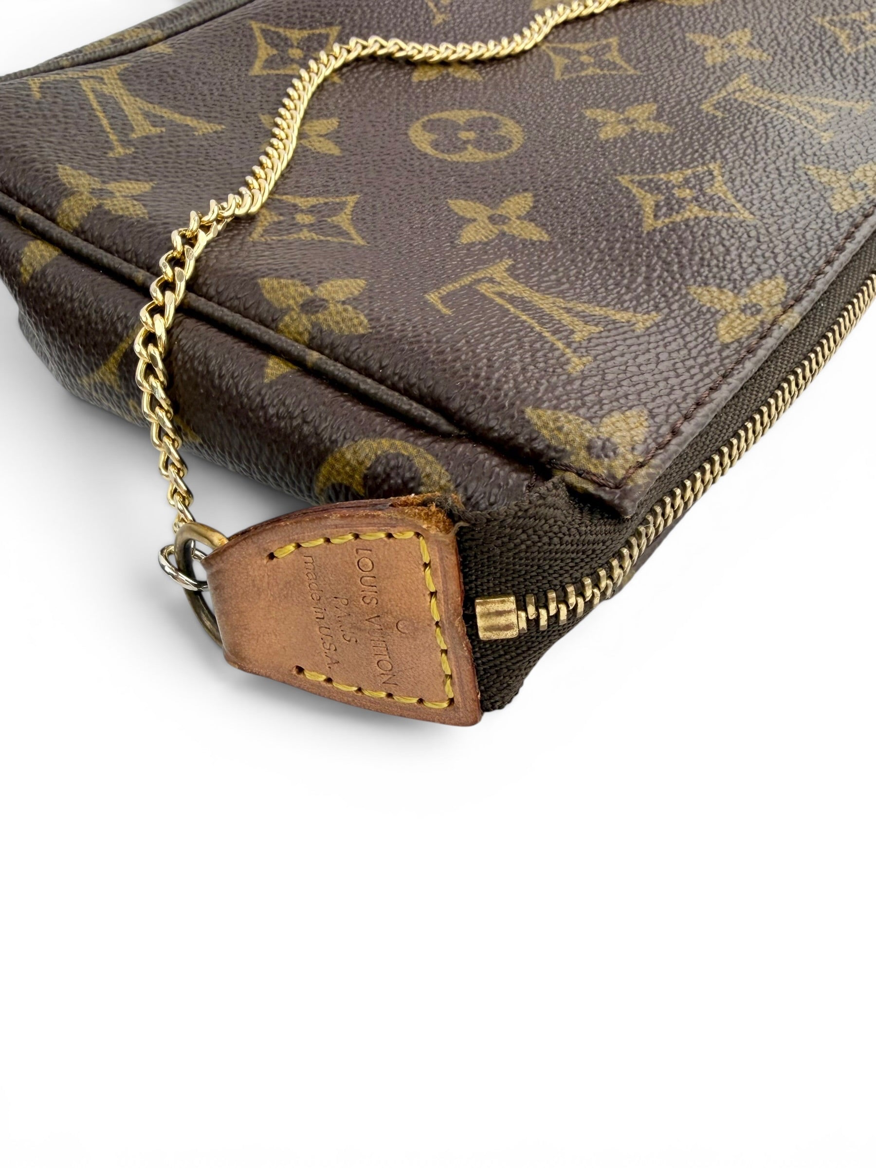 louis-vuitton-vintage-monogram-pochette-accessories-4