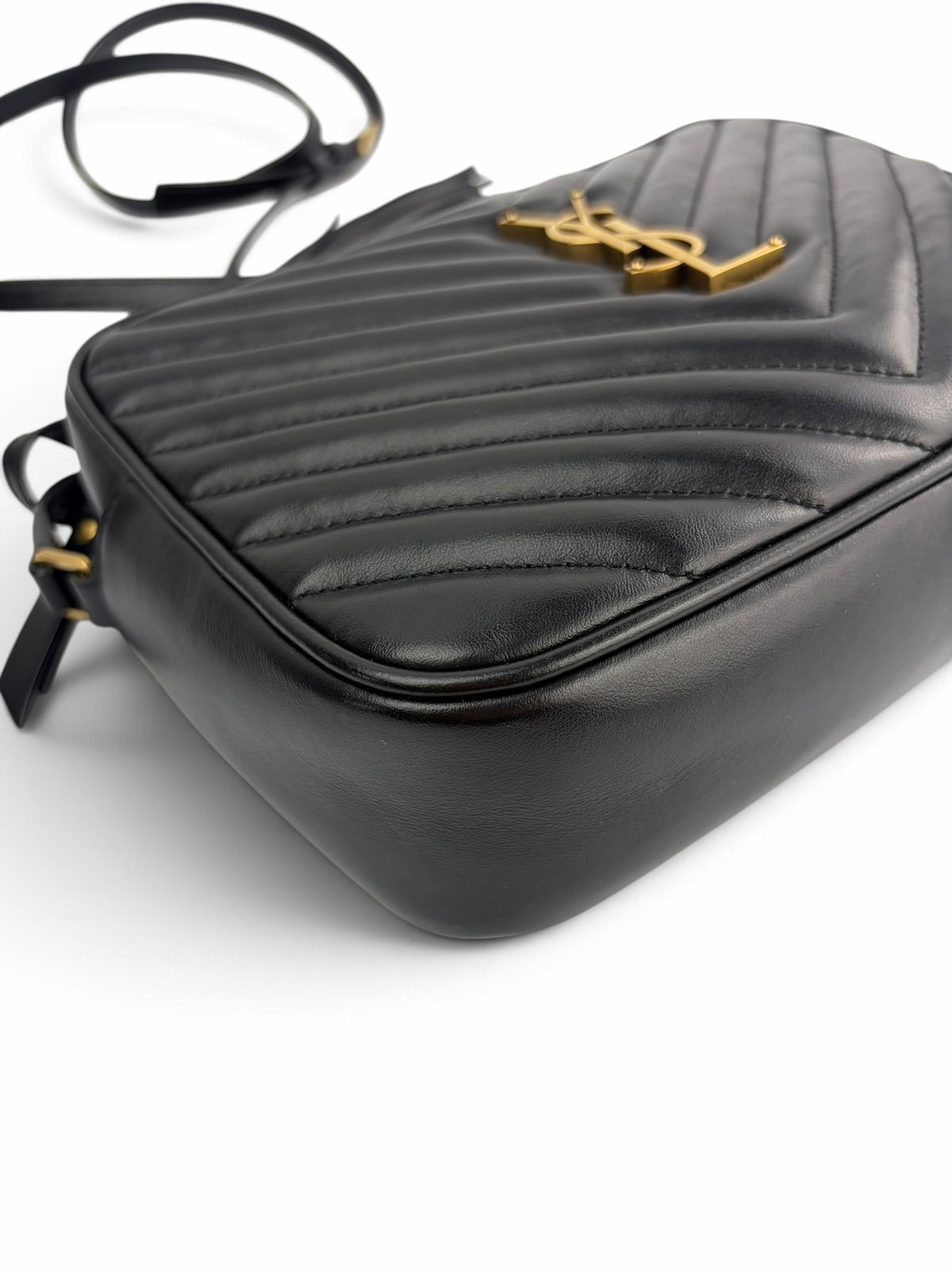 saint-laurent-black-leather-small-lou-camera-bag-7