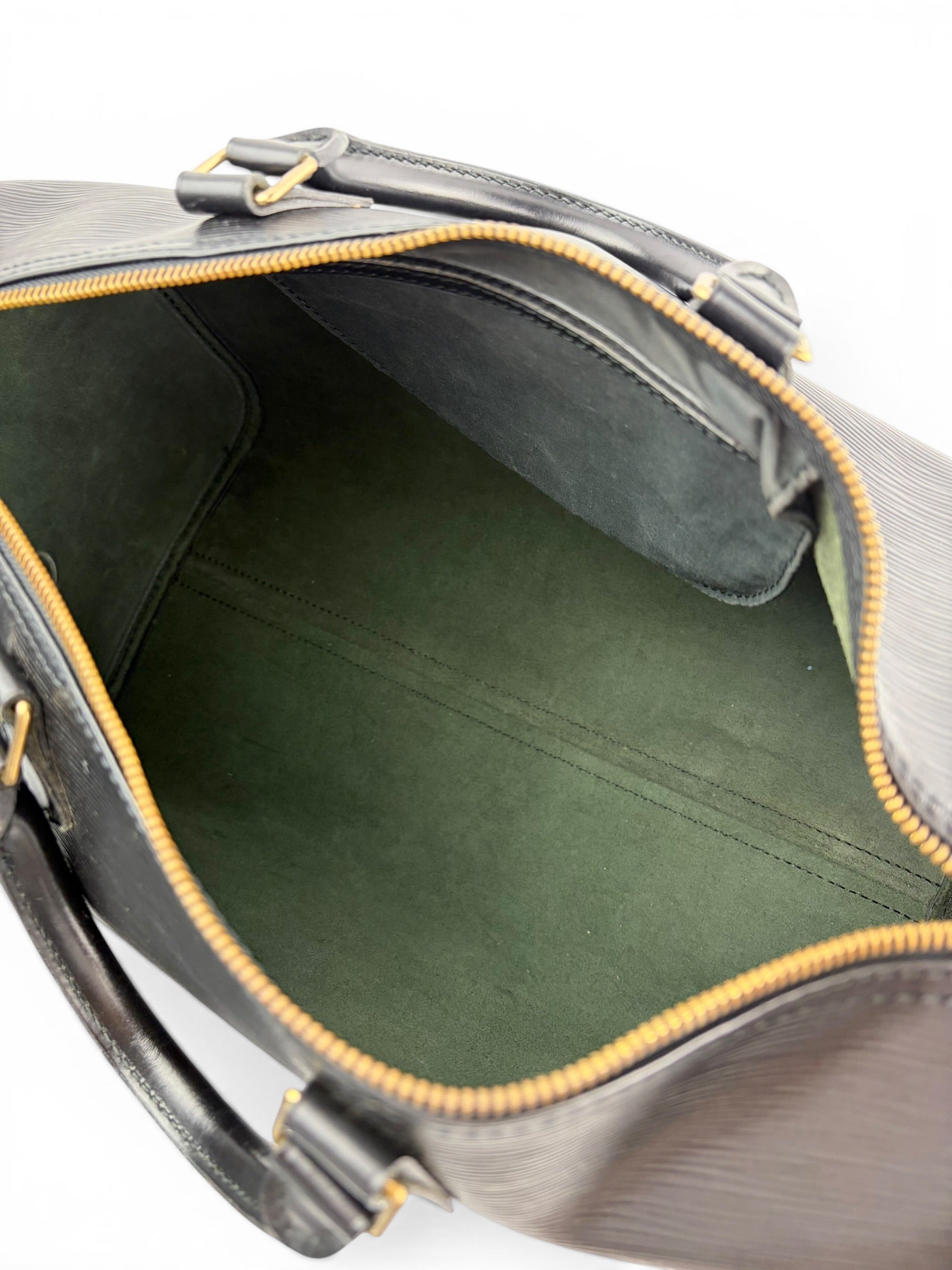 louis-vuitton-black-epi-speedy-35--9
