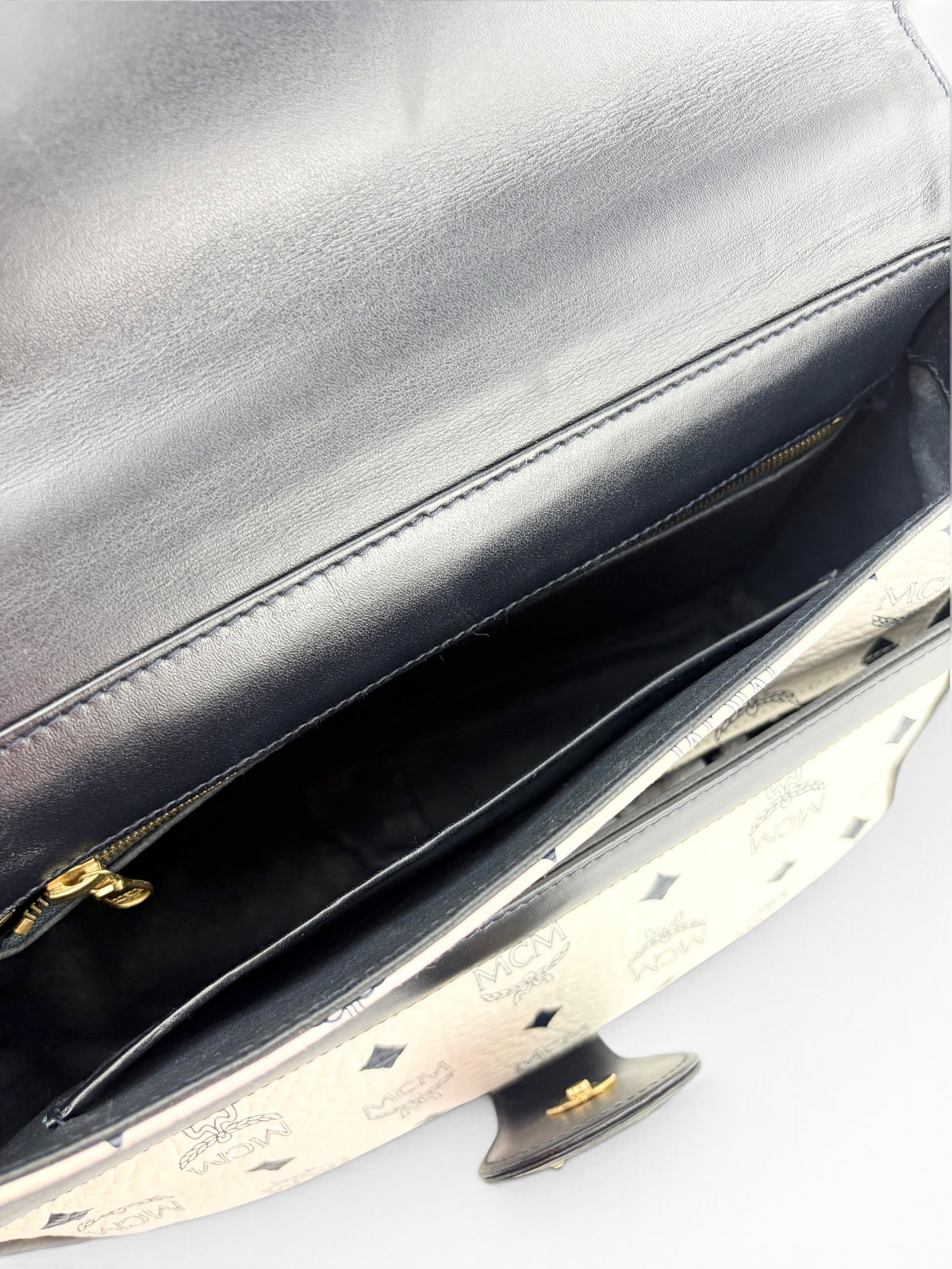 mcm-black-and-white-visetos-monogram-crossbody-8