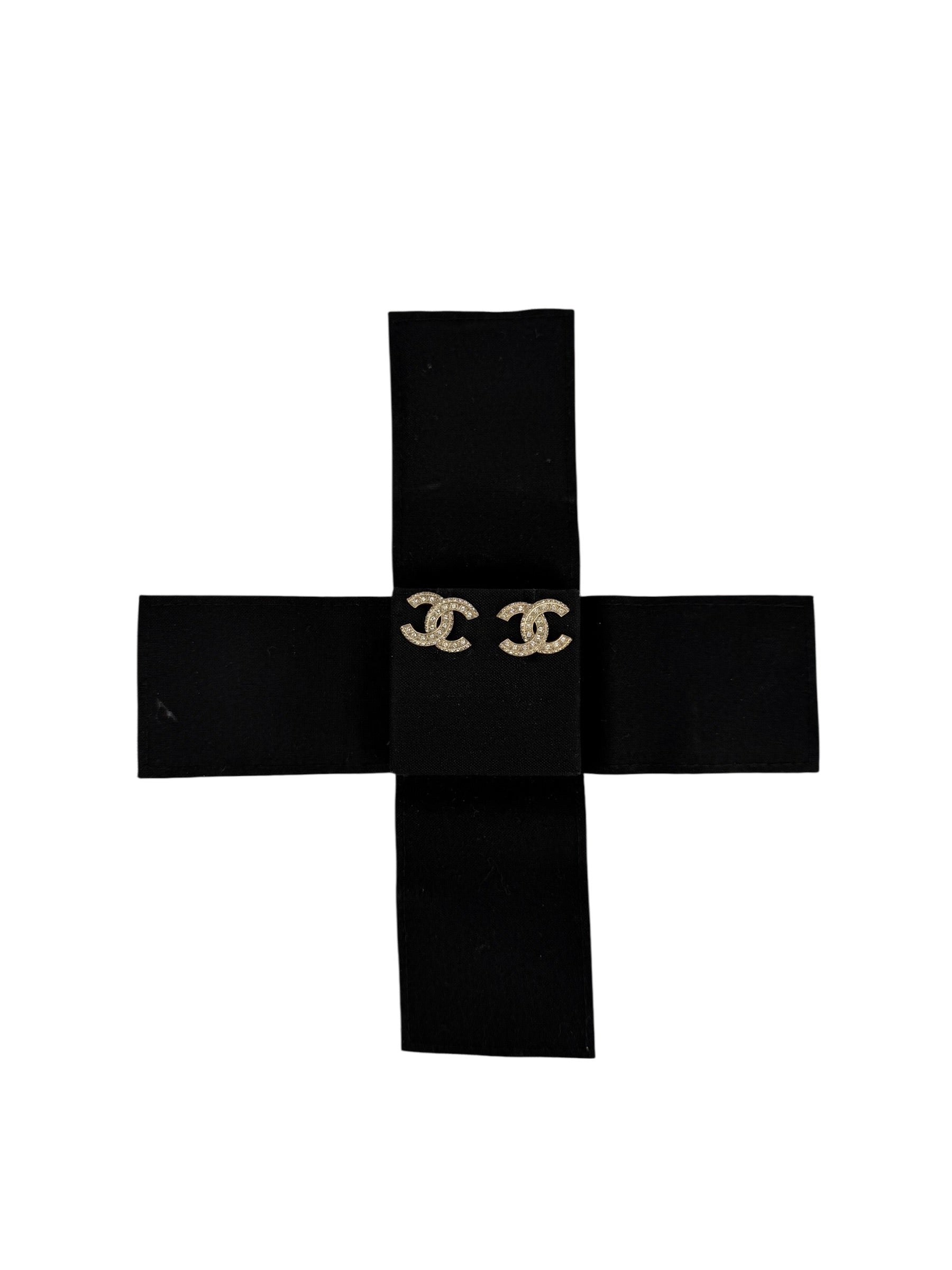 chanel-champagne-gold-crystal-cc-stud-earrings-6