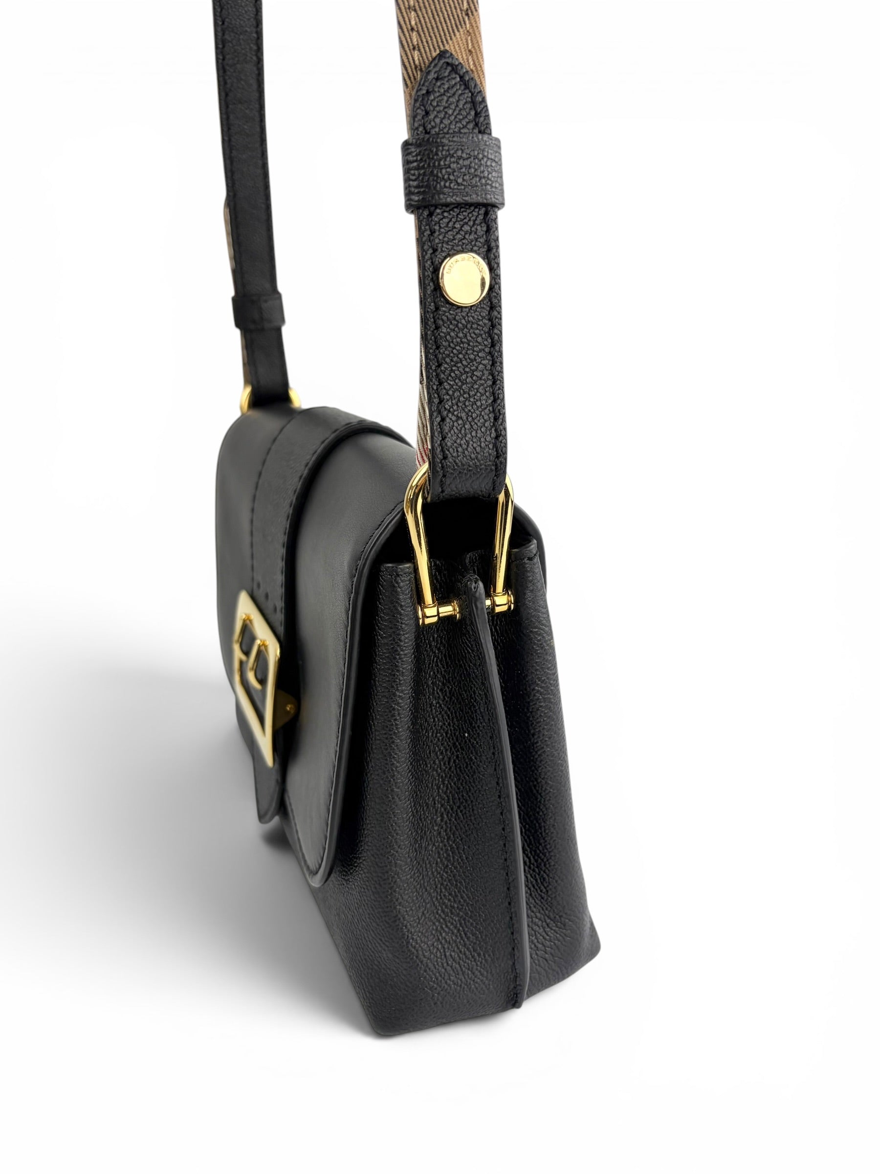 burberry-black-leather-crossbody--1