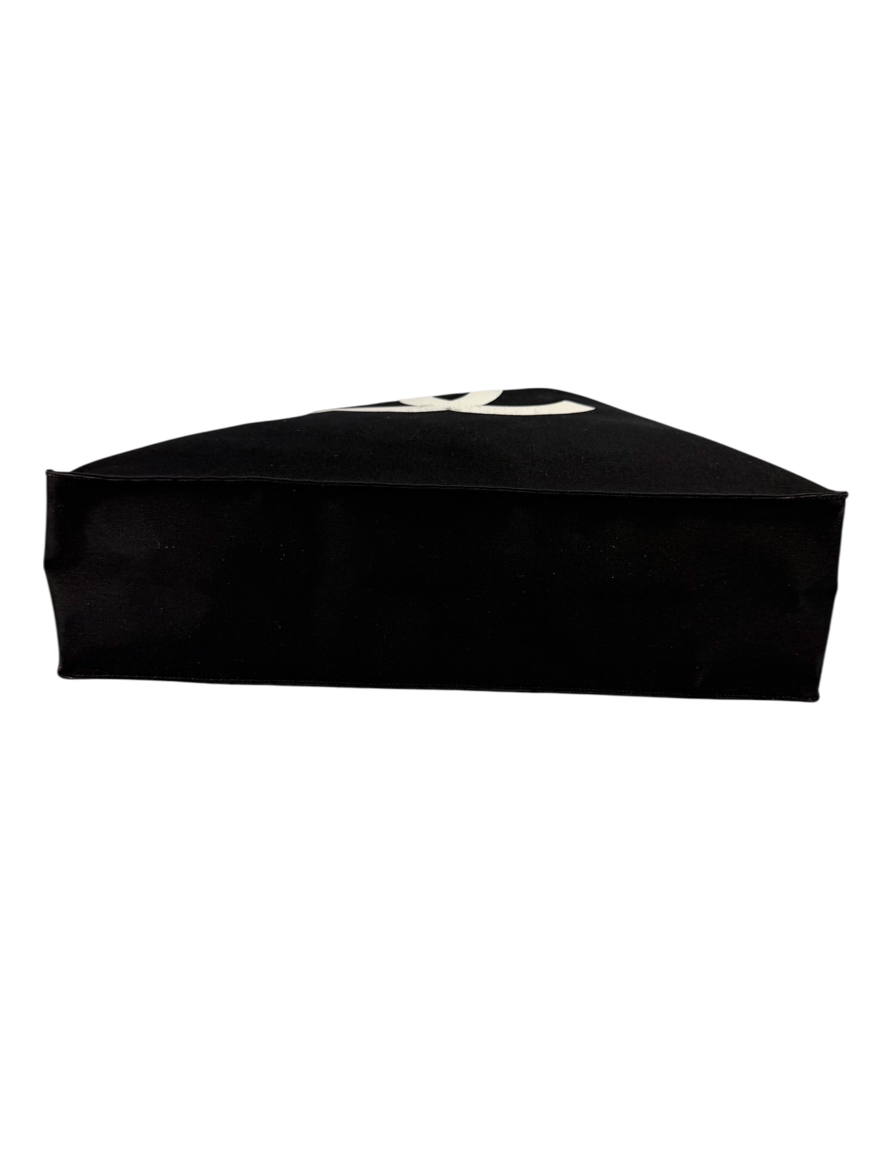 Chanel Black Canvas CC Vintage Chain Tote