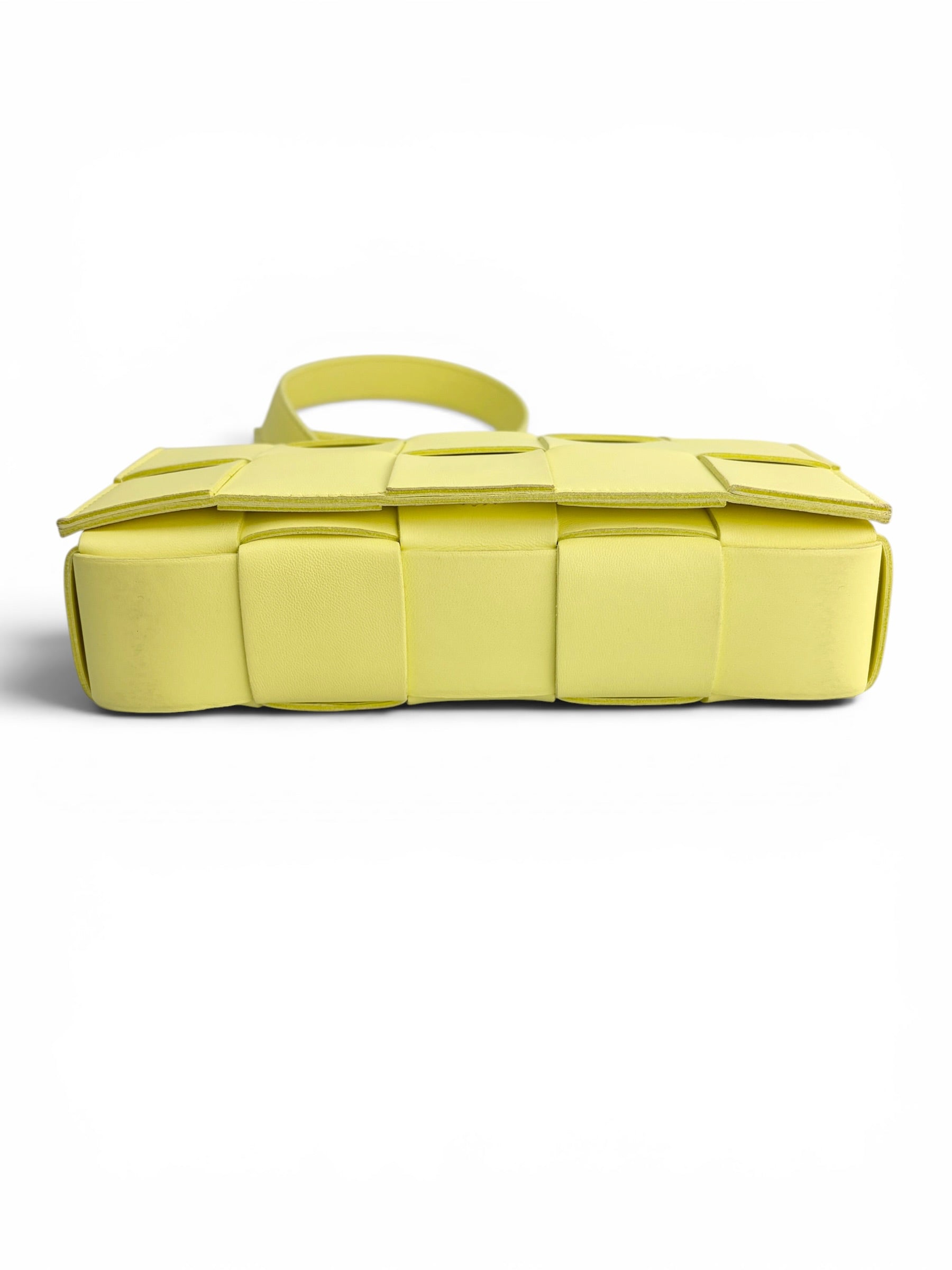 bottega-veneta-yellow-intrecciato-cassette--5