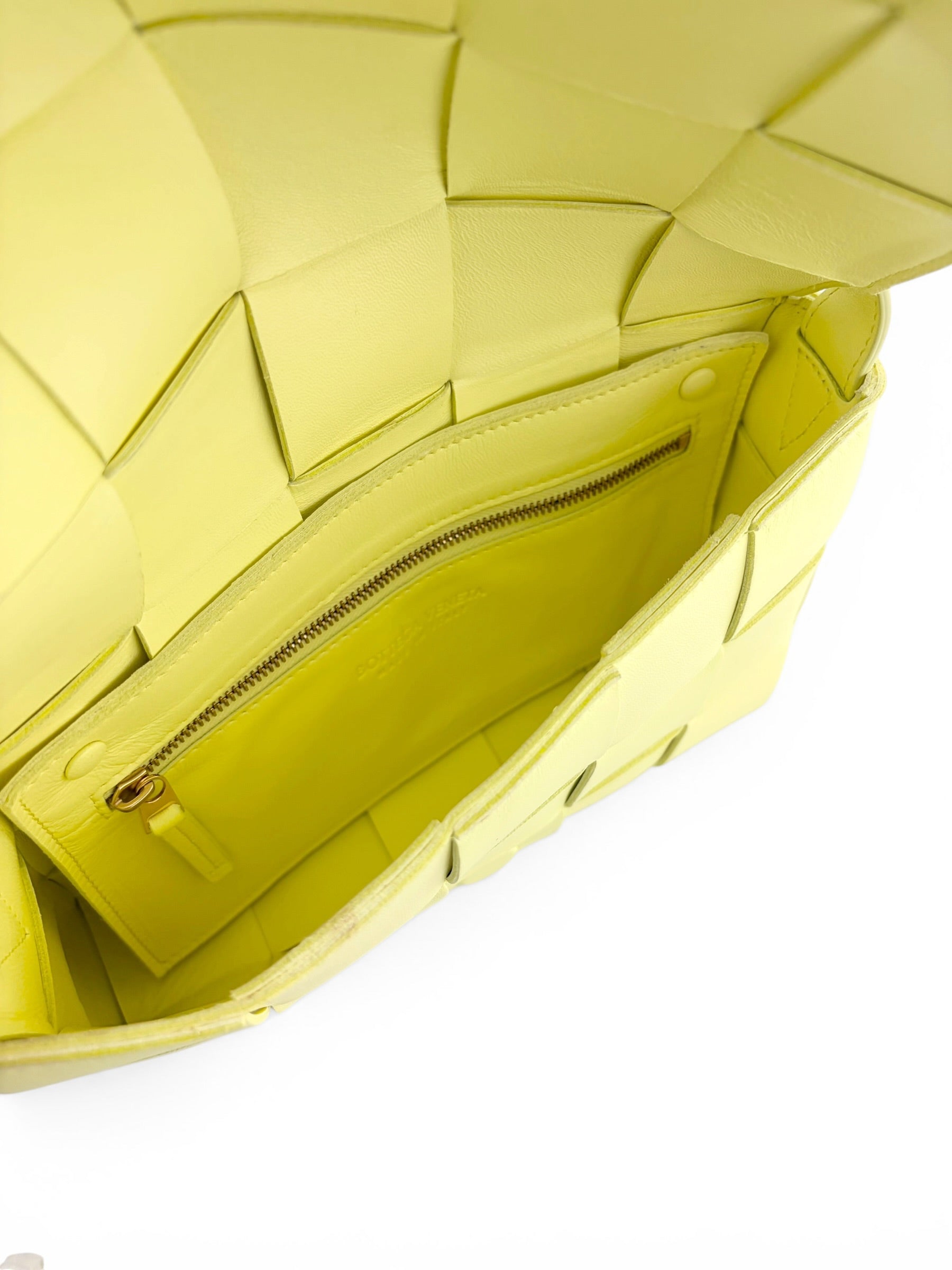 bottega-veneta-yellow-intrecciato-cassette--9