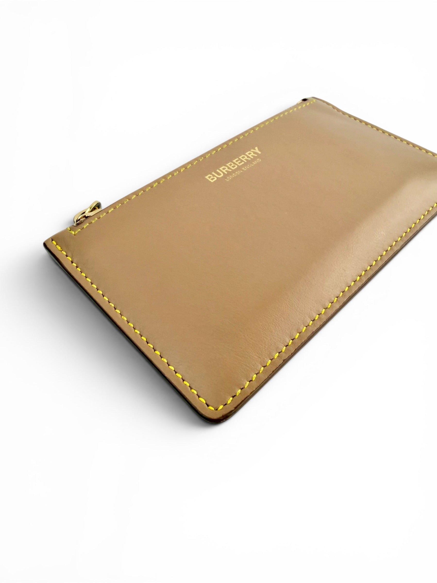 burberry-camel-lambskin-zip-card-case--3