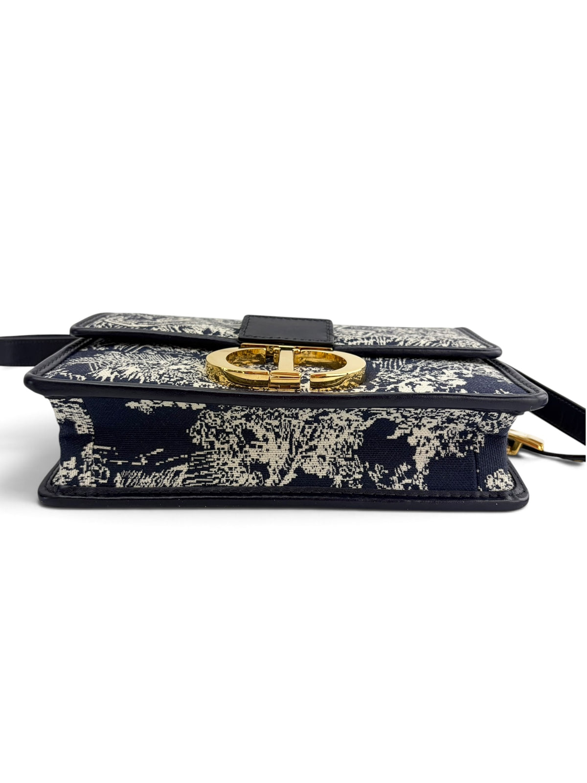 christian-dior-navy-canvas-30-montaigne-flap-bag-4