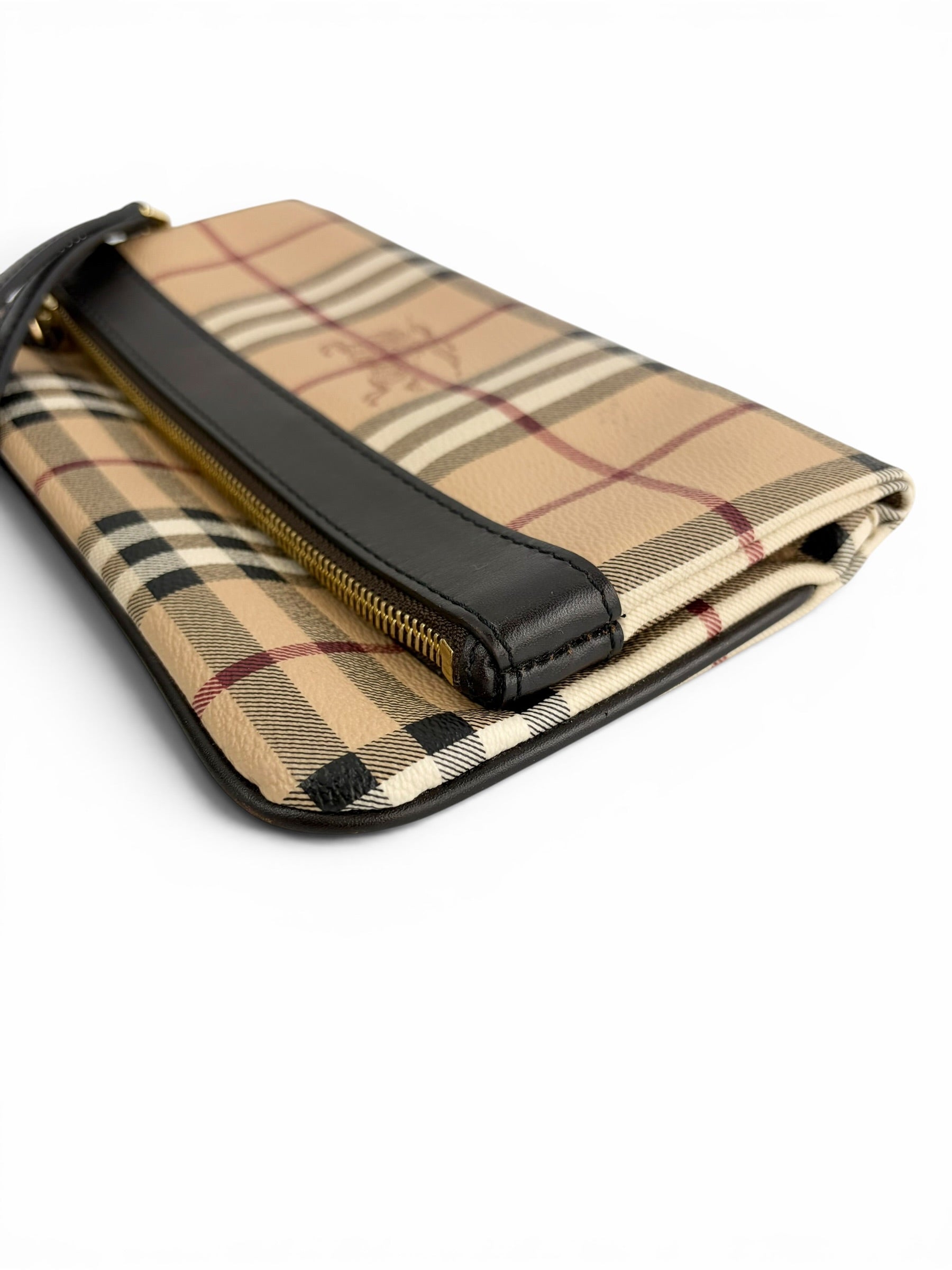 burberry-check-wristlet-3