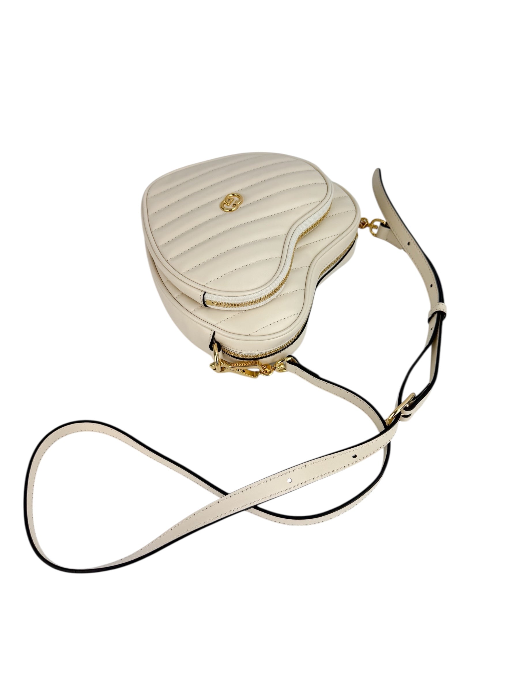 gucci-cloud-white-leather-heart-crossbody-7