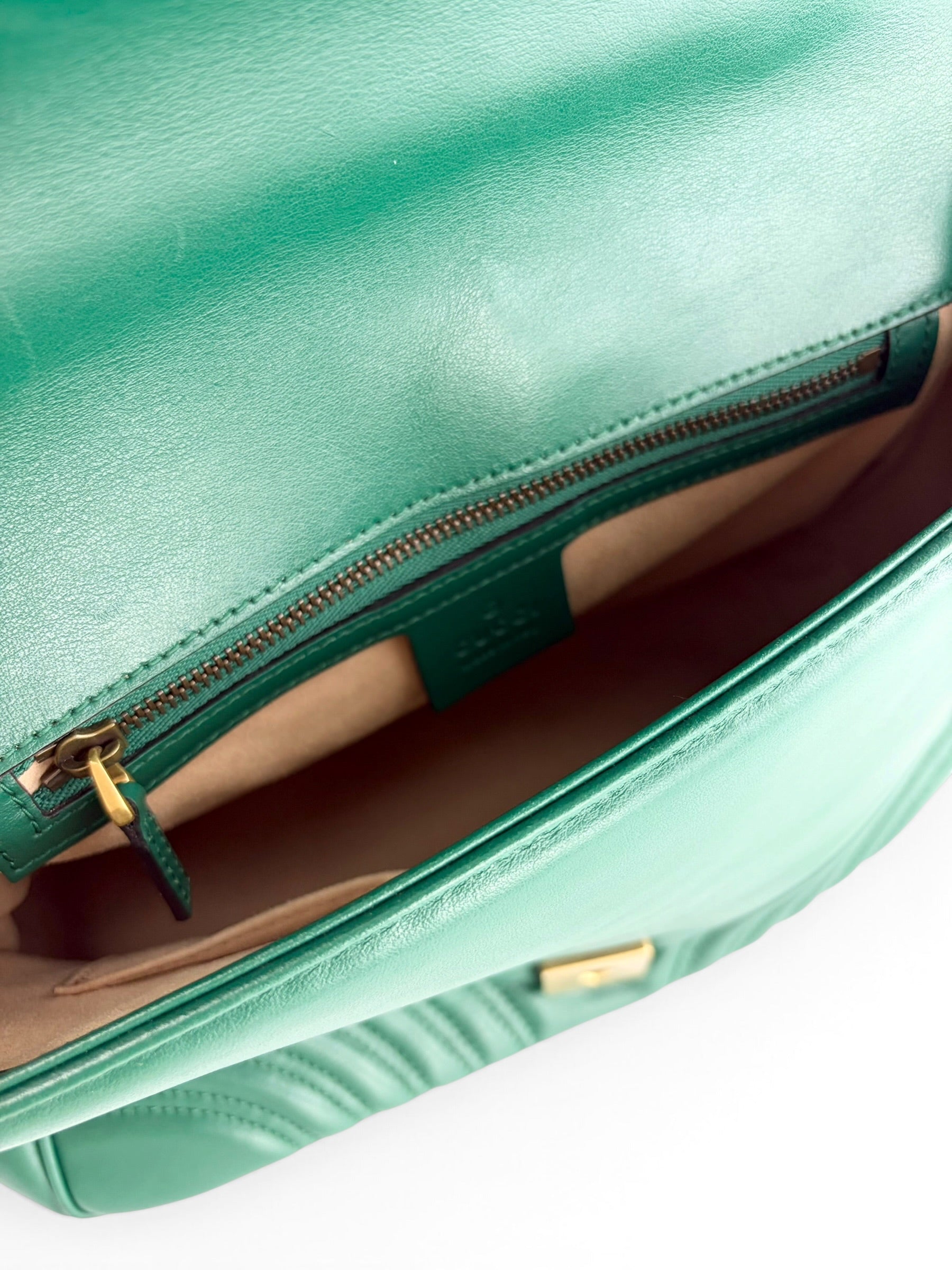 gucci-gg-marmont-medium-top-handle-bag-9