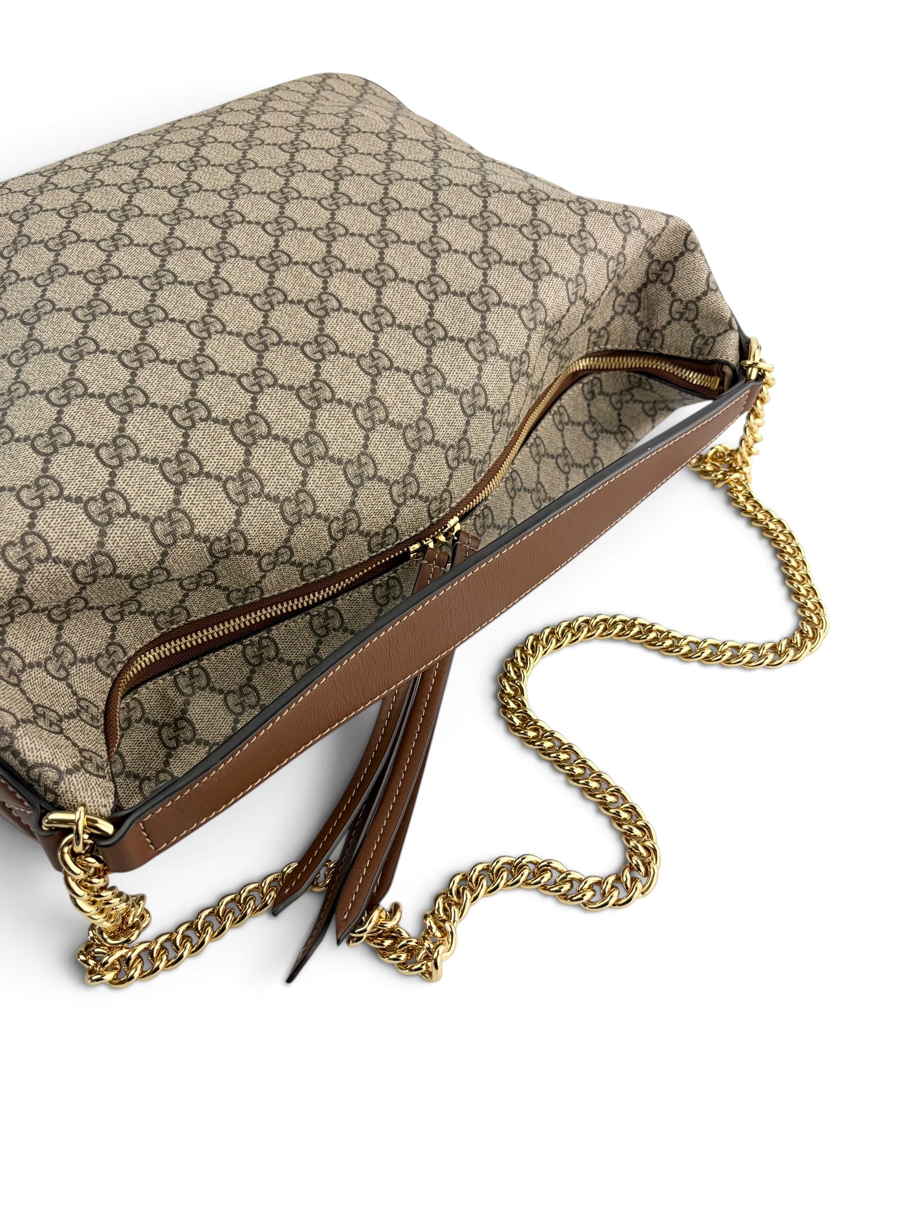 gucci-gg-supreme-hobo--5