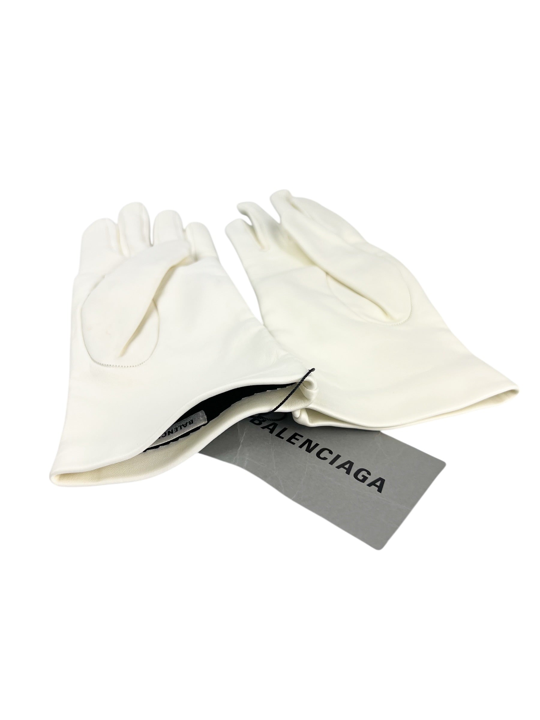 balenciaga-giant-bb-metal-logo-gloves-1