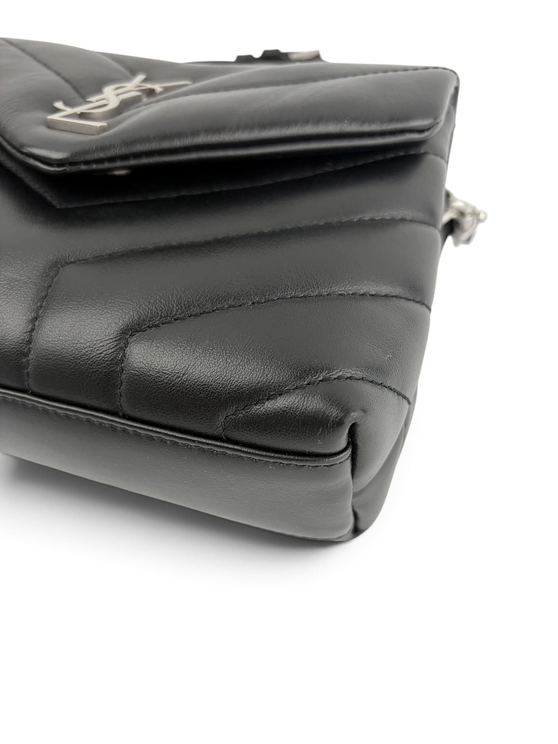 saint-laurent-black-leather-toy-loulou-7