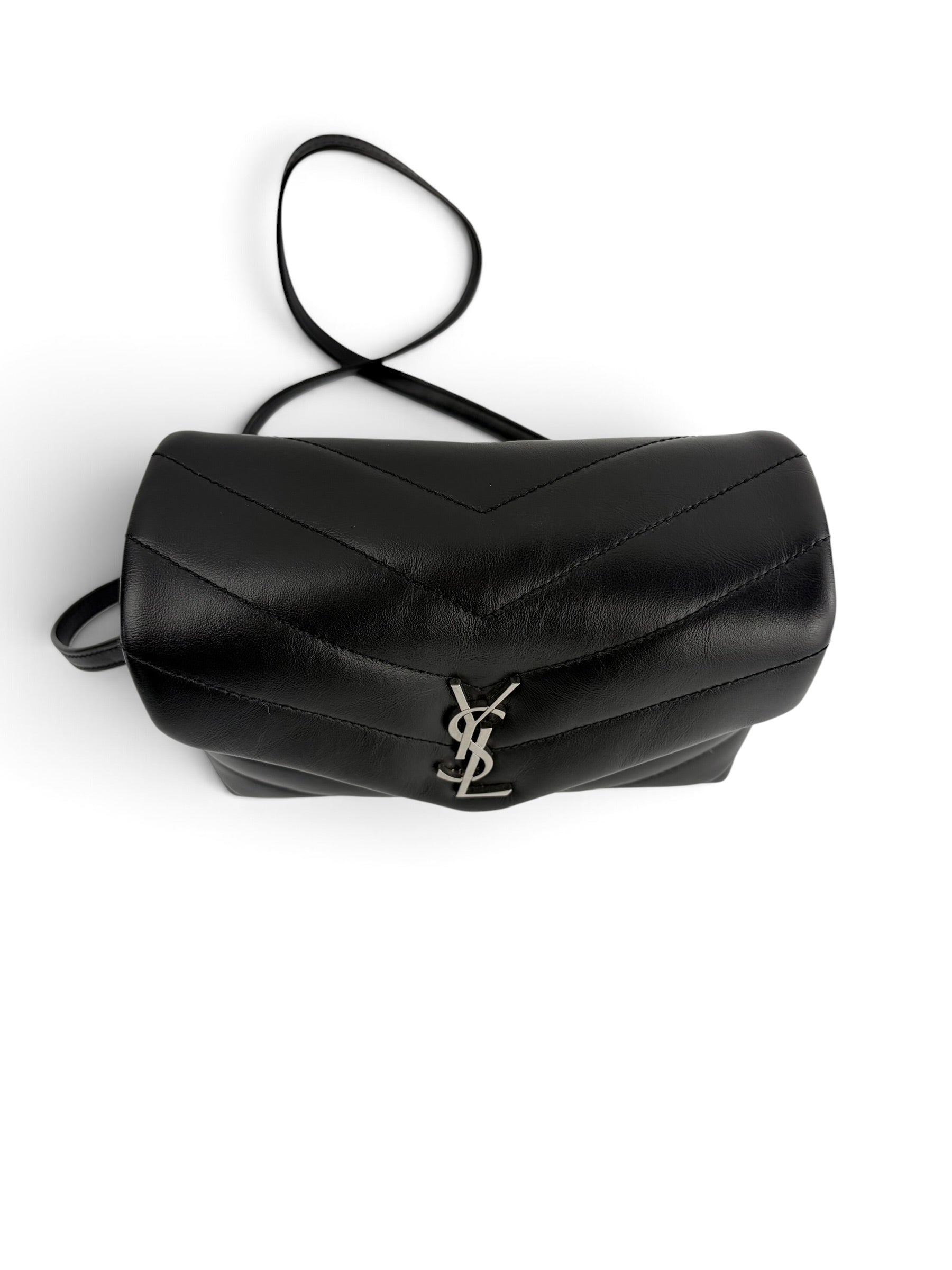 saint-laurent-black-leather-toy-loulou-5