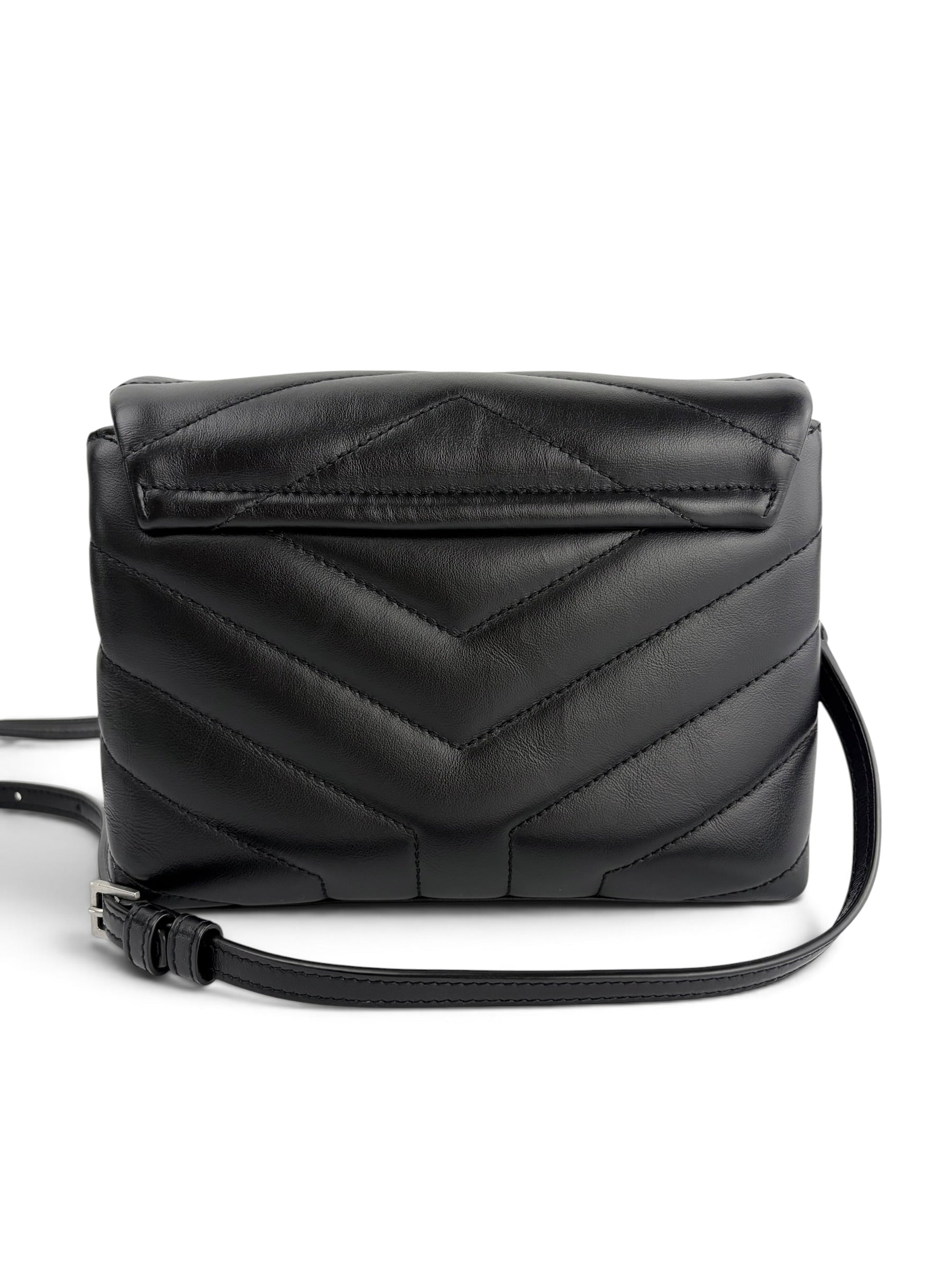 saint-laurent-black-leather-toy-loulou-2