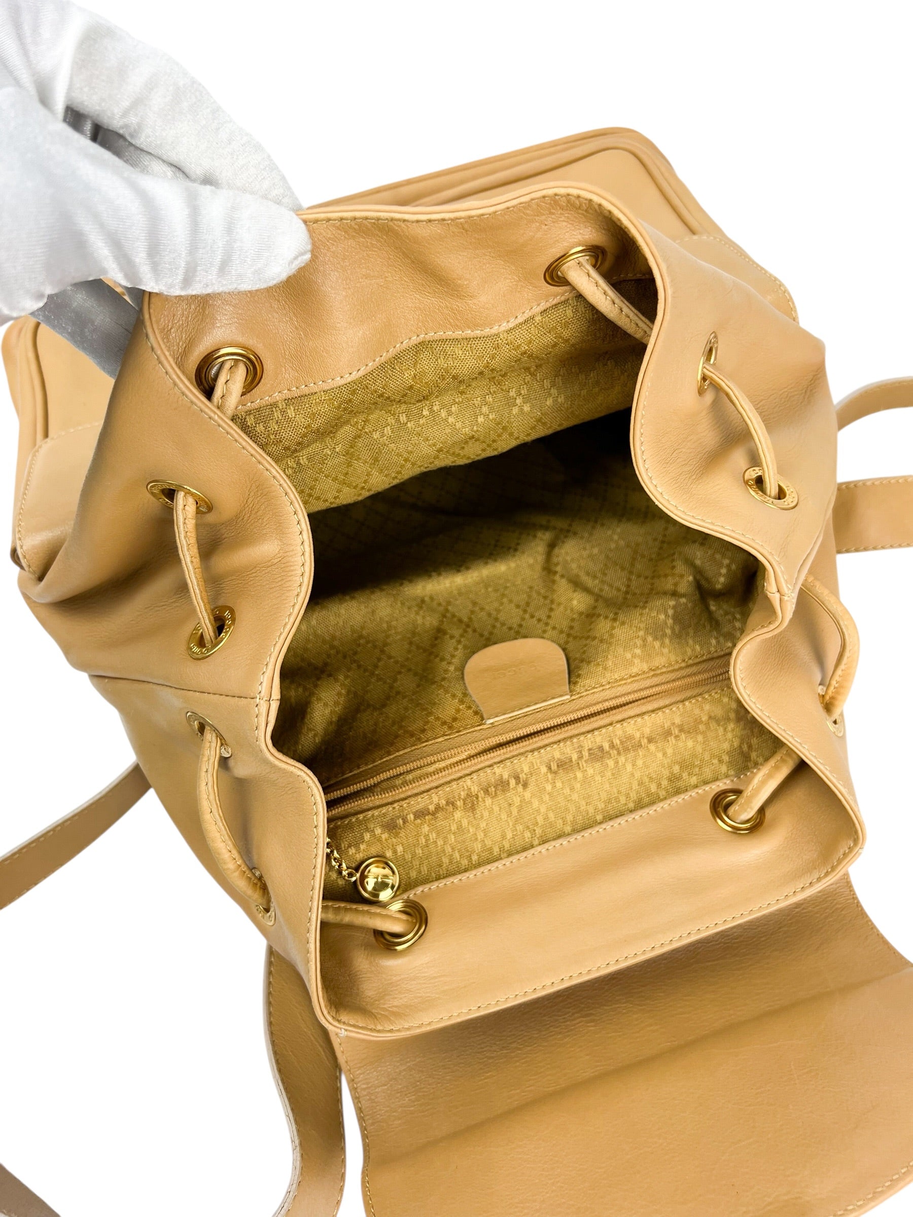 gucci-camel-leather-vintage-bamboo-backpack-10