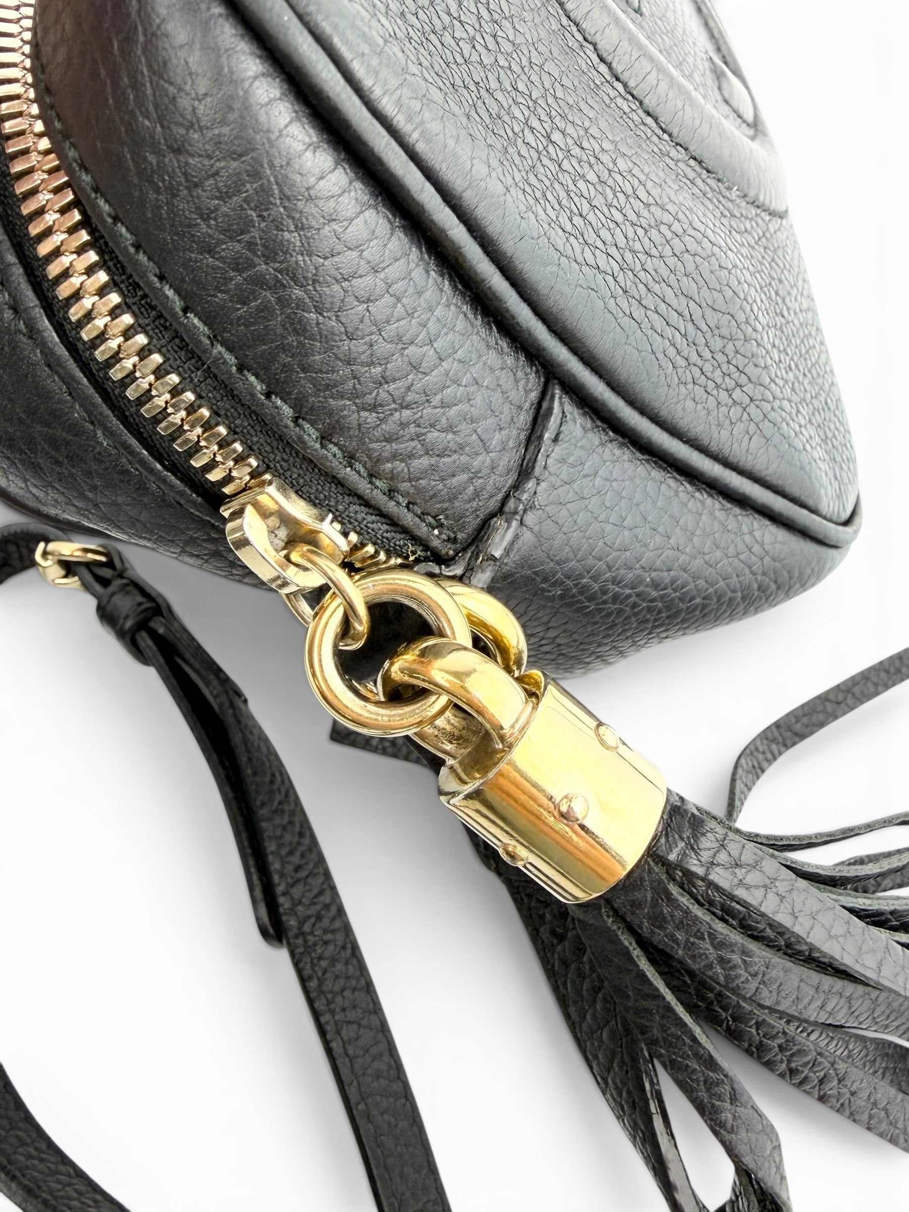 gucci-black-leather-soho-disco-crossbody-11