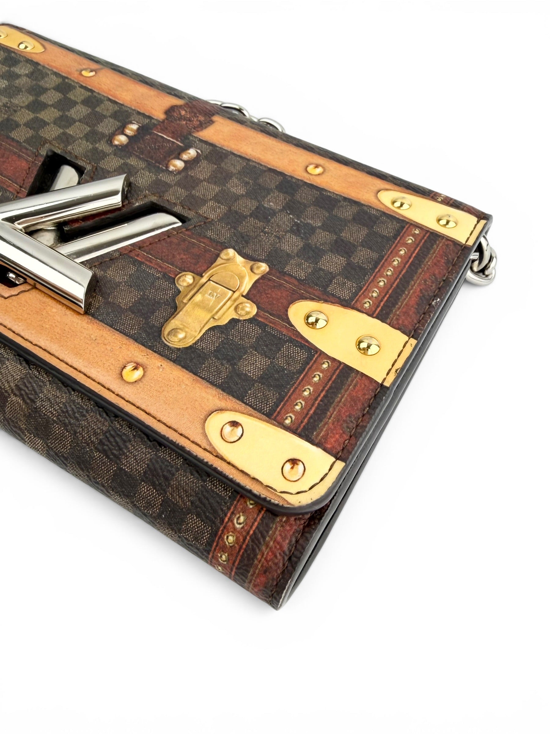 louis-vuitton-limited-edition-damier-time-trunk-twist-chain-woc-7