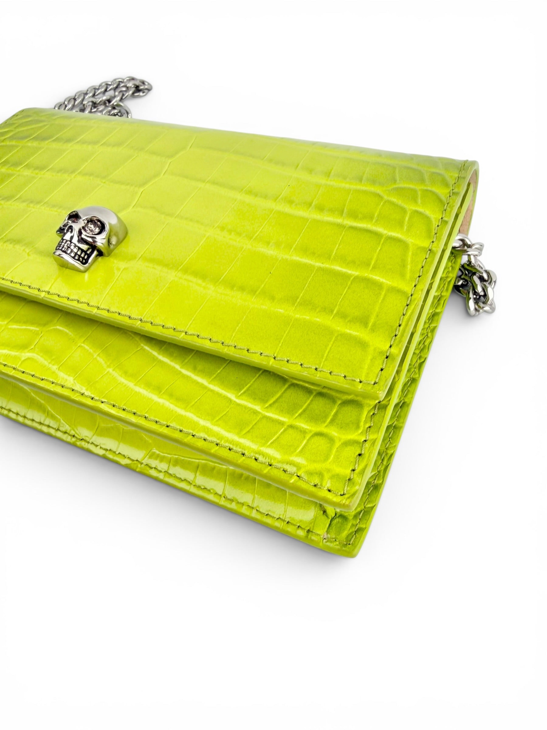 alexander-mcqueen-green-embossed-croc-skull-crossbody--7