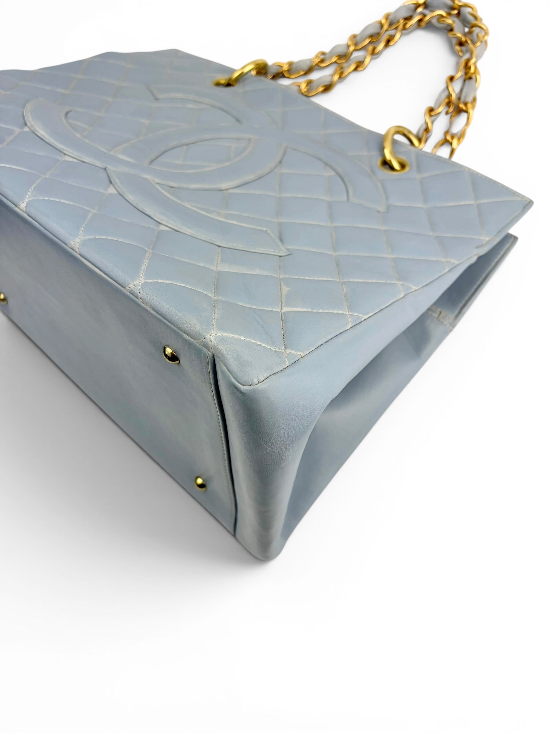 chanel-powder-blue-lambskin-vintage-gst--7