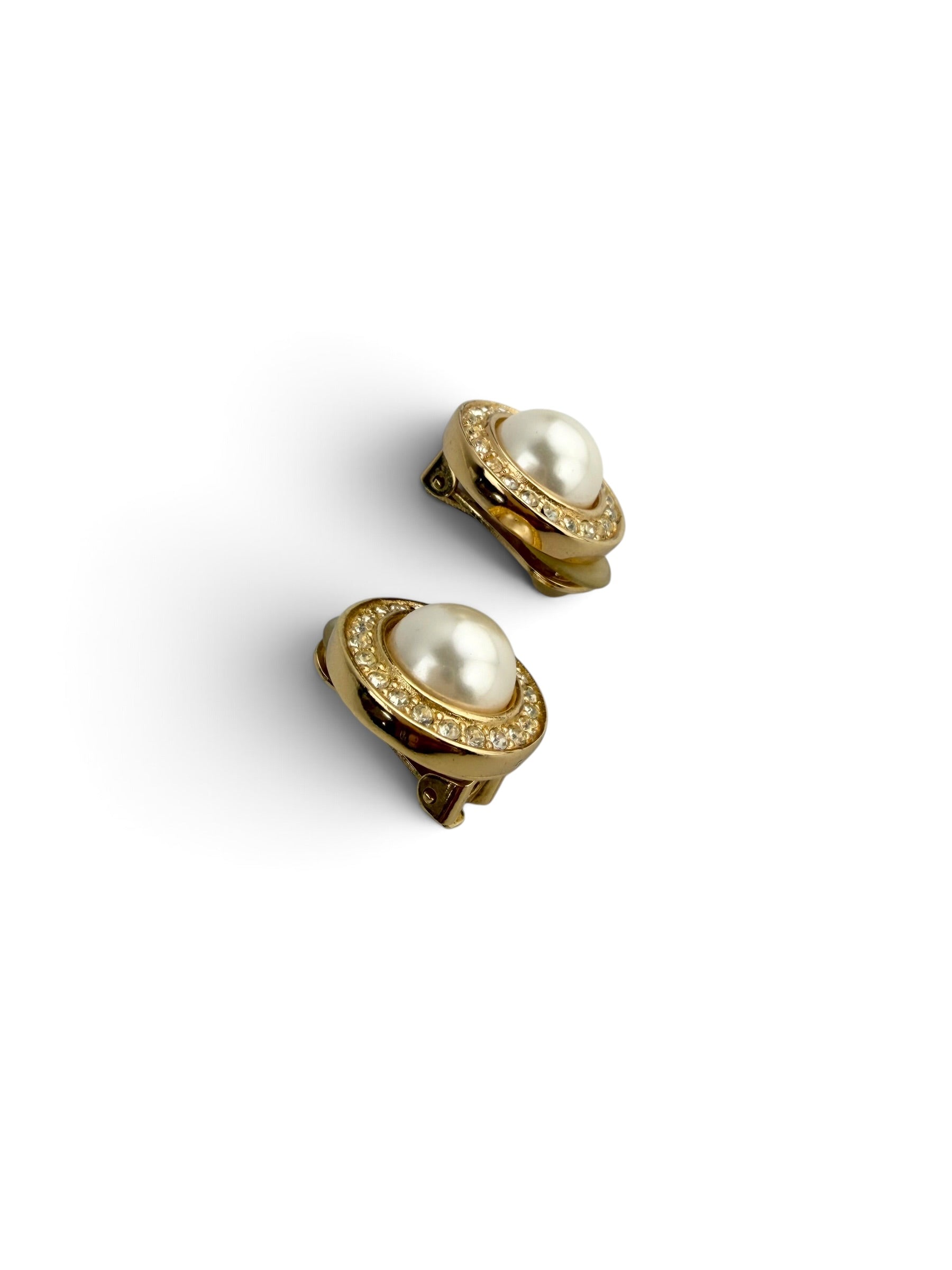 christian-dior-vintage-clip-on-earrings--2