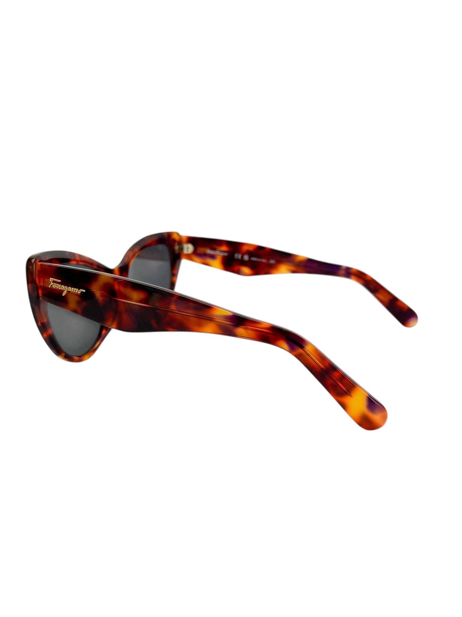 salvatore-ferragamo-tortoise-cat-eye-sunglasses--2