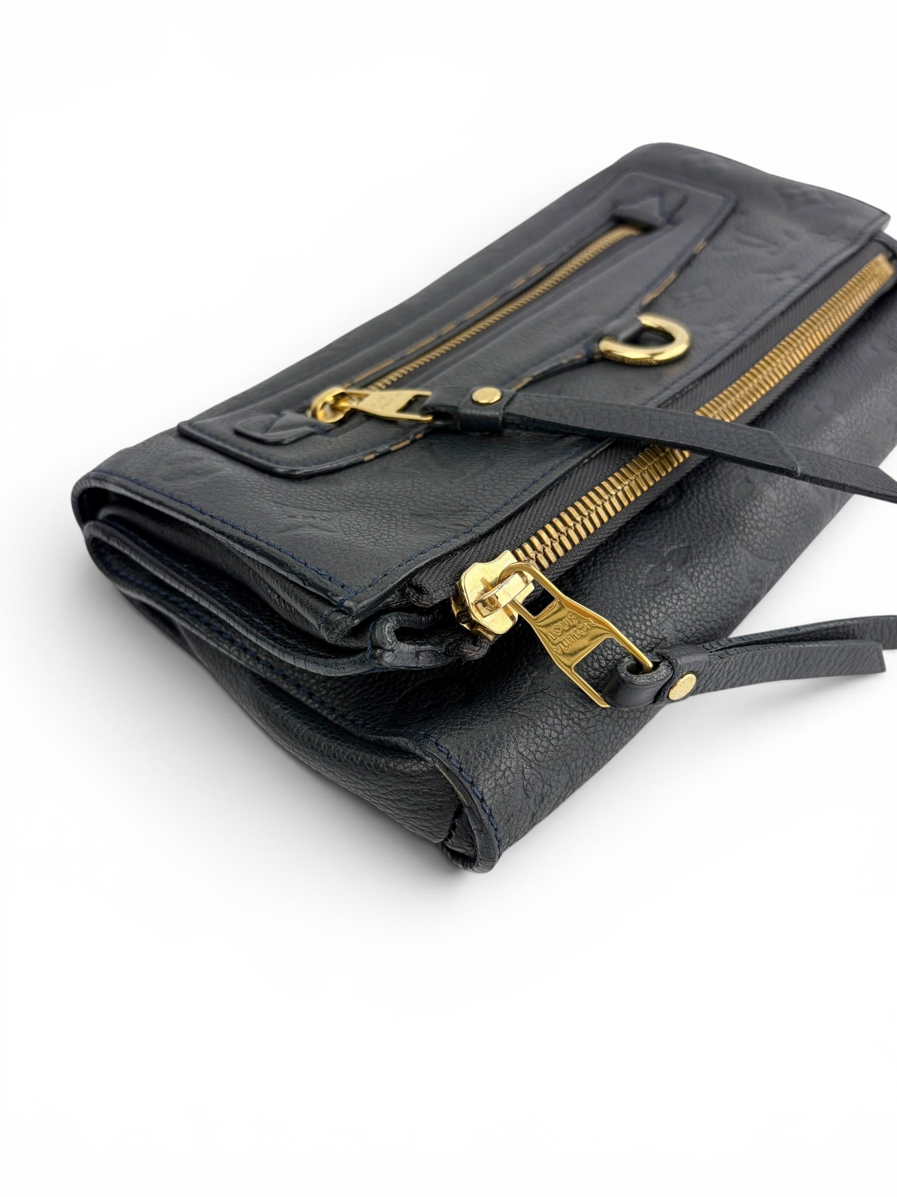 louis-vuitton-petillante-dark-navy-leather-clutch--1
