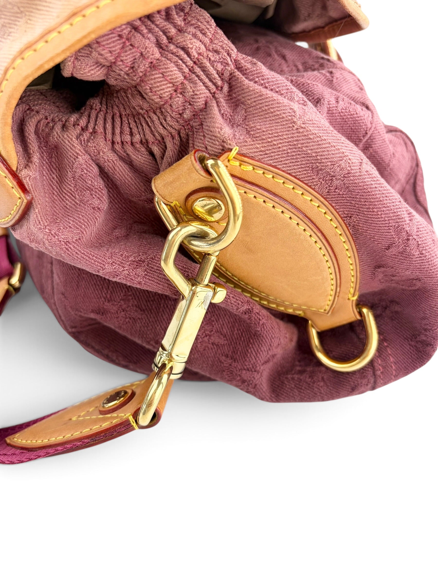 louis-vuitton-denim-sunshine-messenger-nm-4