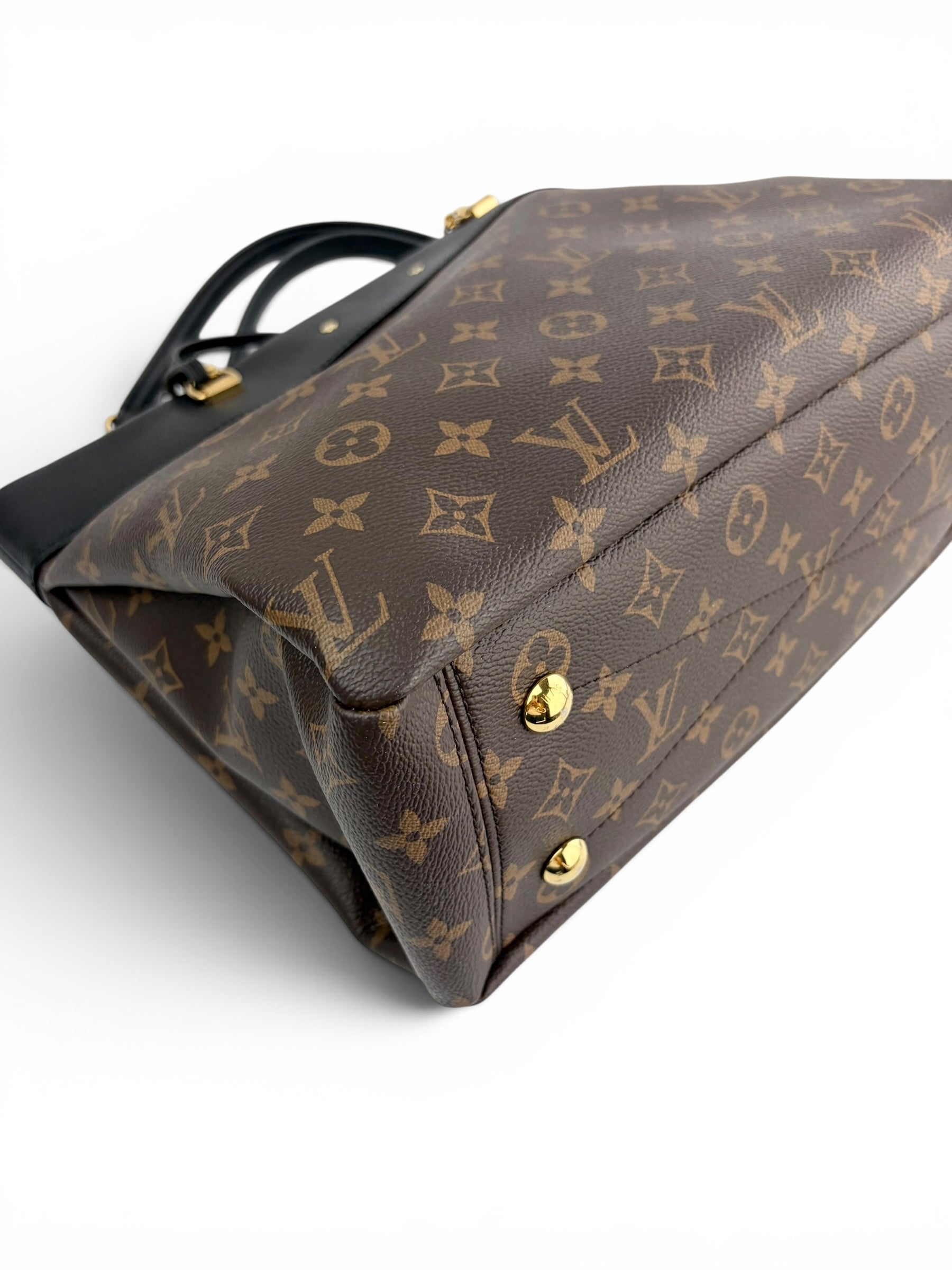 louis-vuitton-monogram-black-pallas-shopper-6