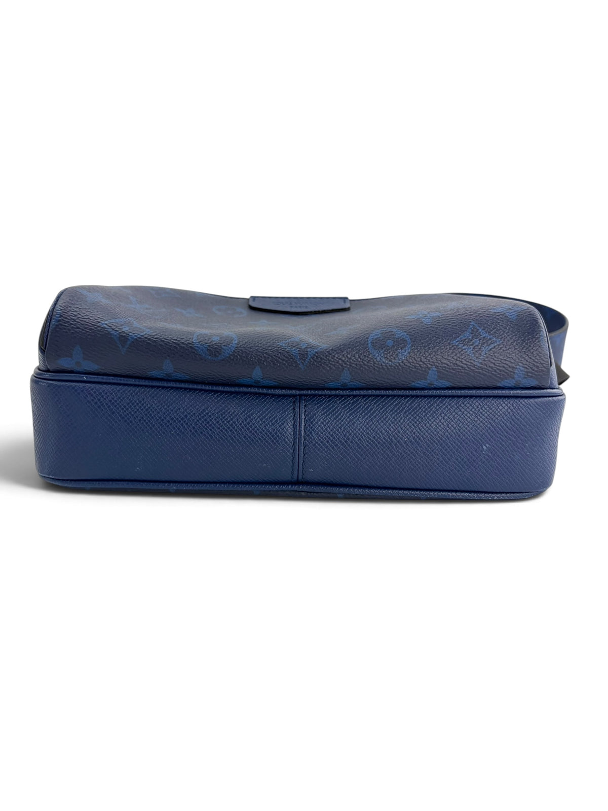 louis-vuitton-blue-monogram-taigarama-crossbody-6