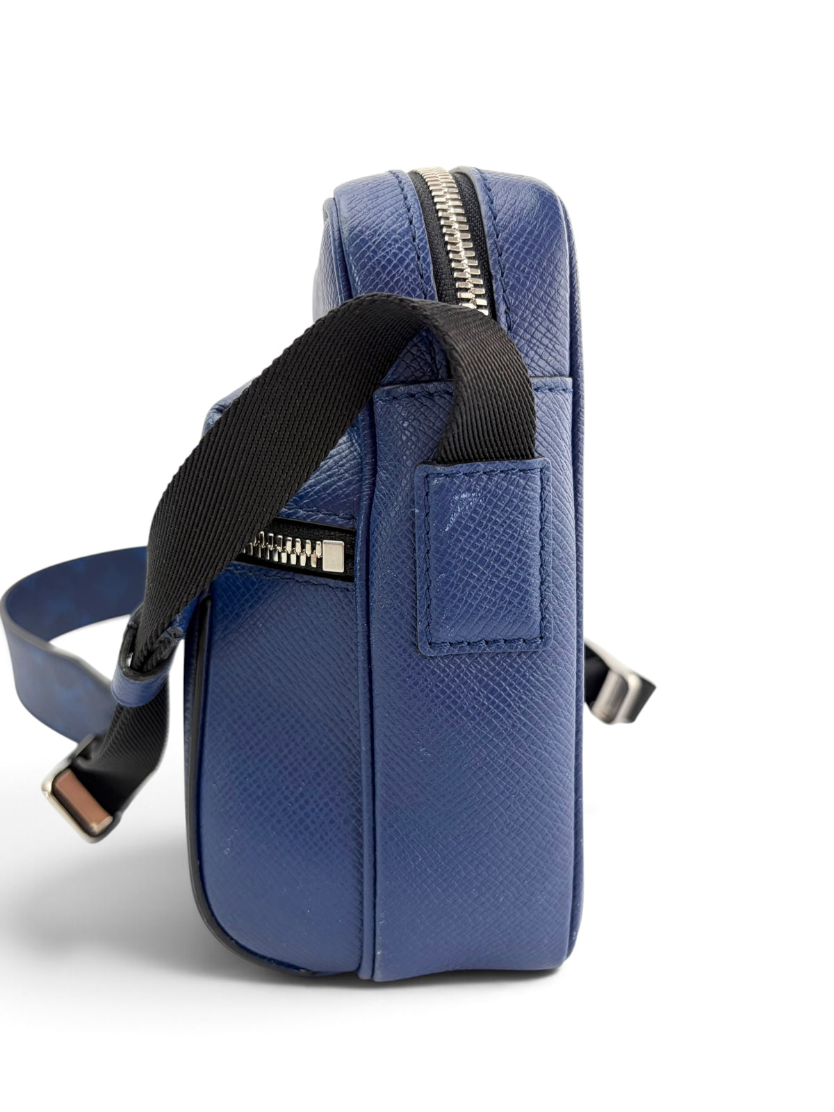 louis-vuitton-blue-monogram-taigarama-crossbody-3