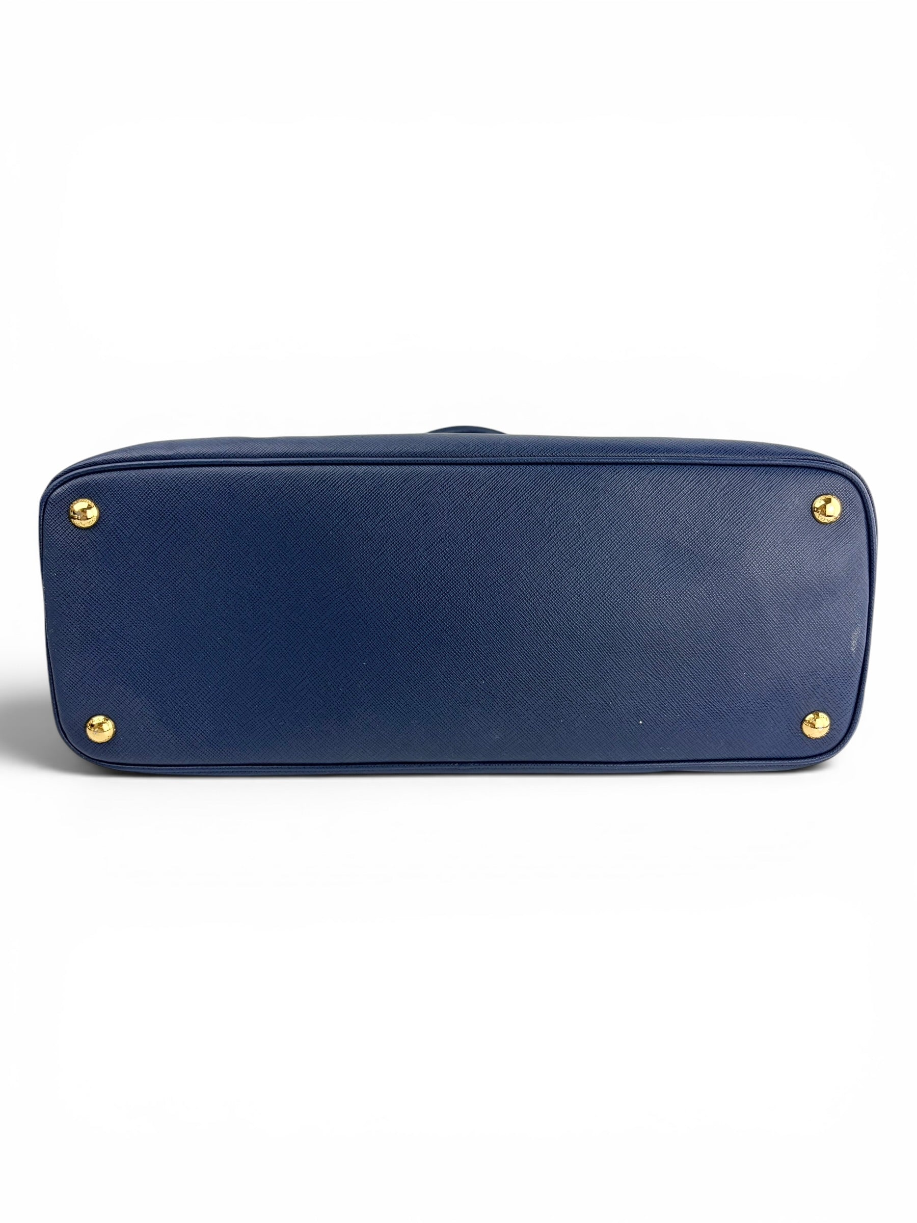 prada-navy-saffiano-leather-promenade-bag-5