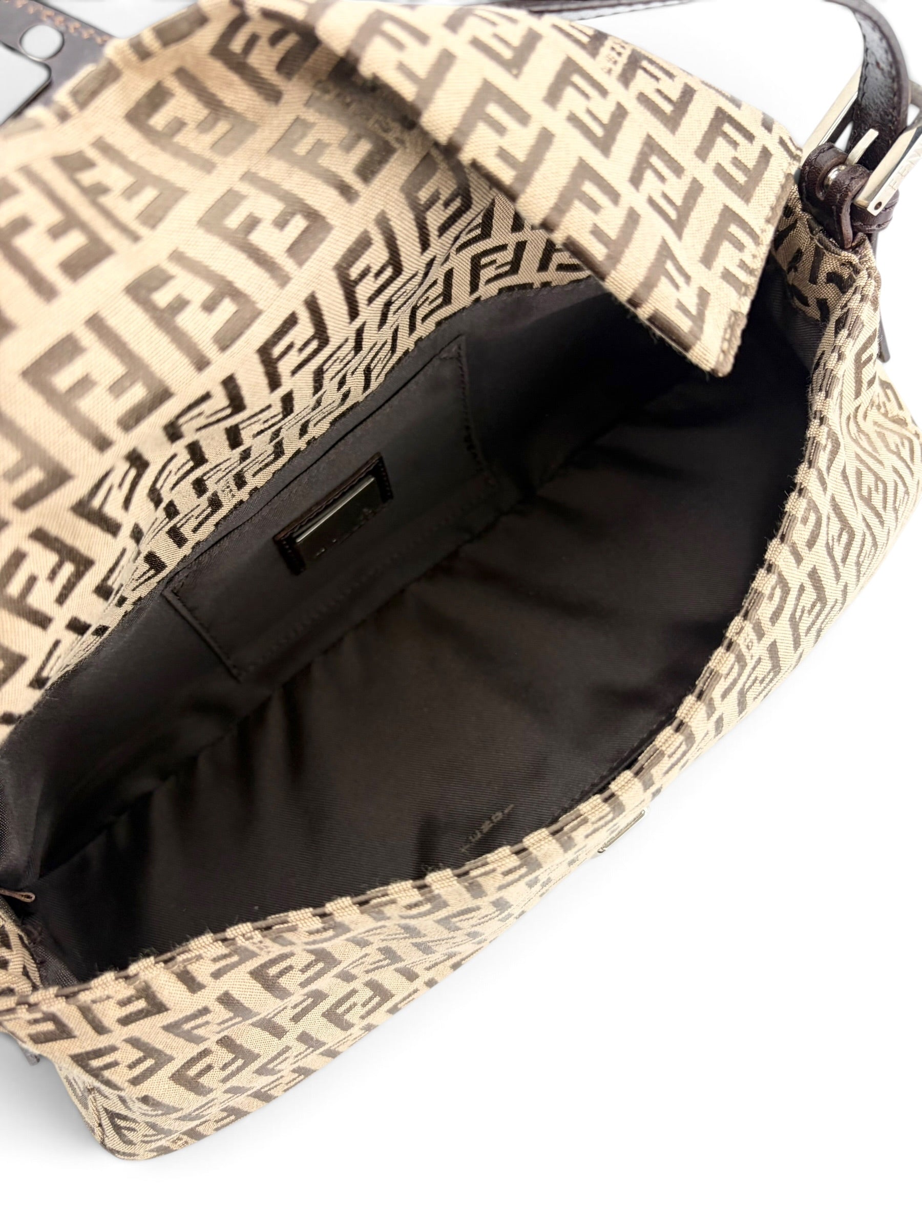 fendi-zucchino-canvas-baguette-5