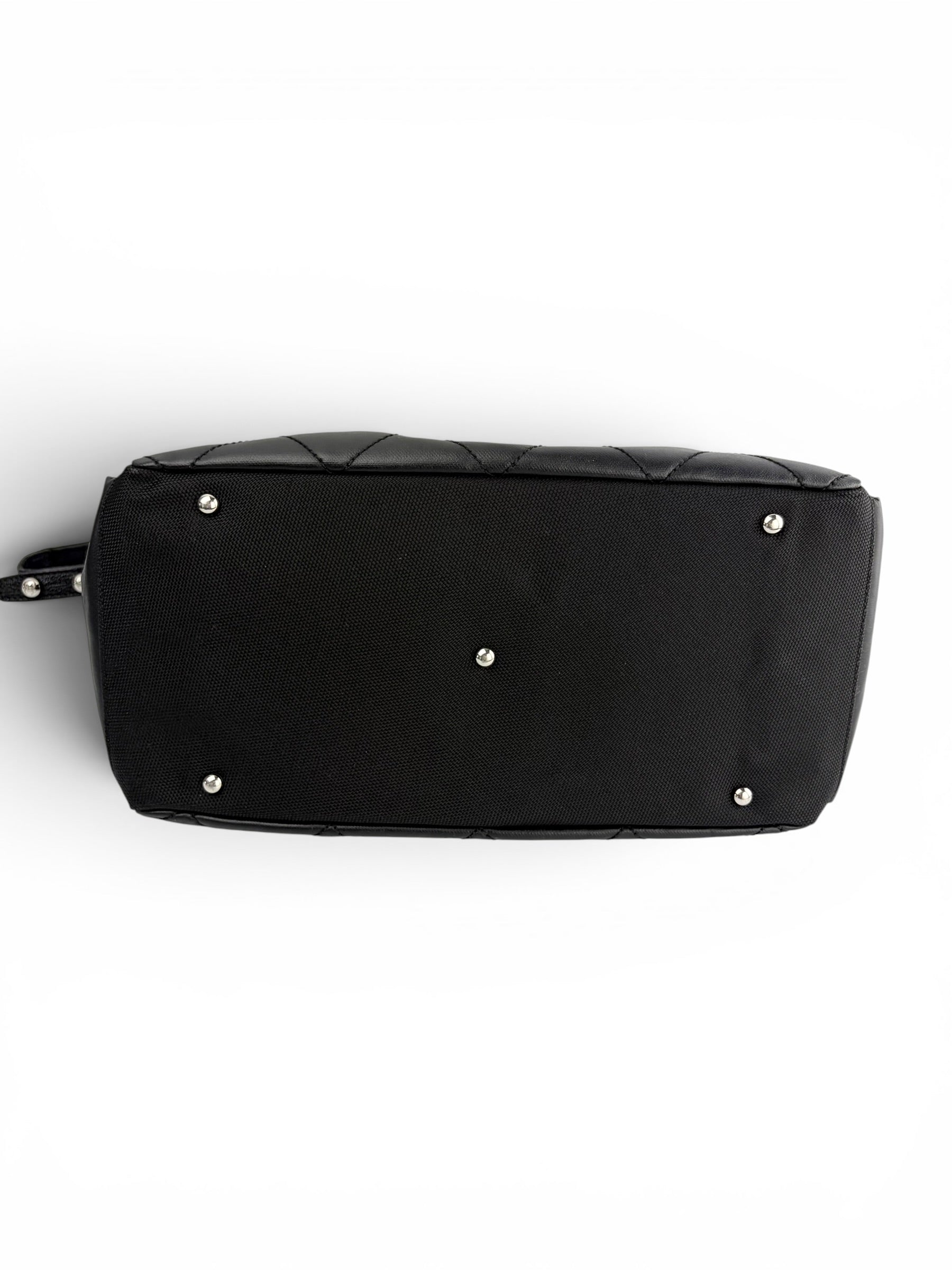 chanel-black-paris-biarritz-hobo-5