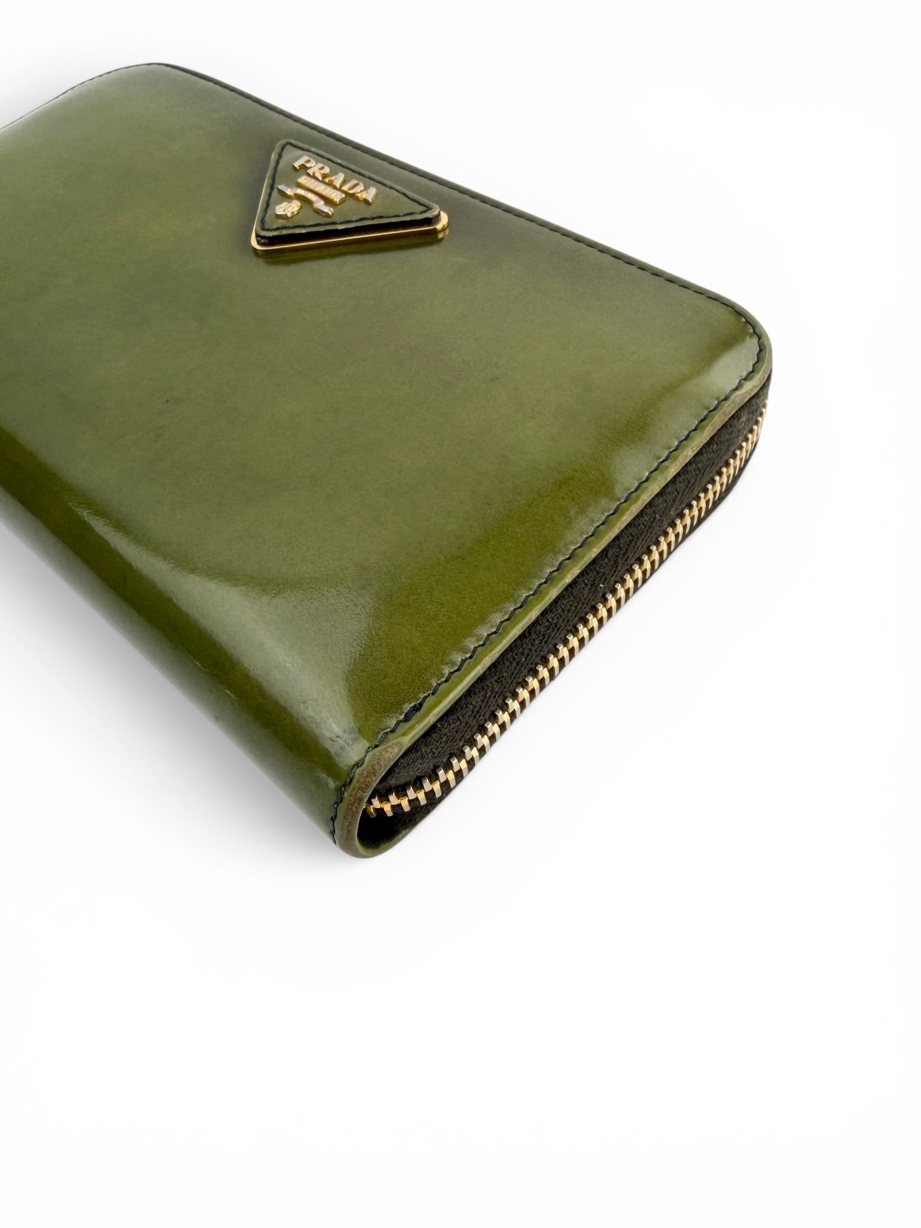 prada-green-patent-leather-zip-around-wallet-4