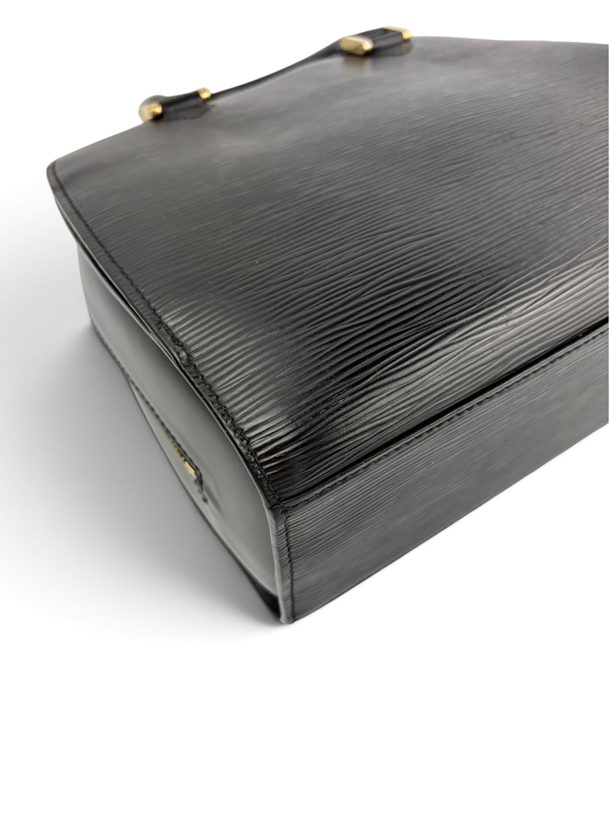 louis-vuitton-vintage-black-epi-pont-neuf--6
