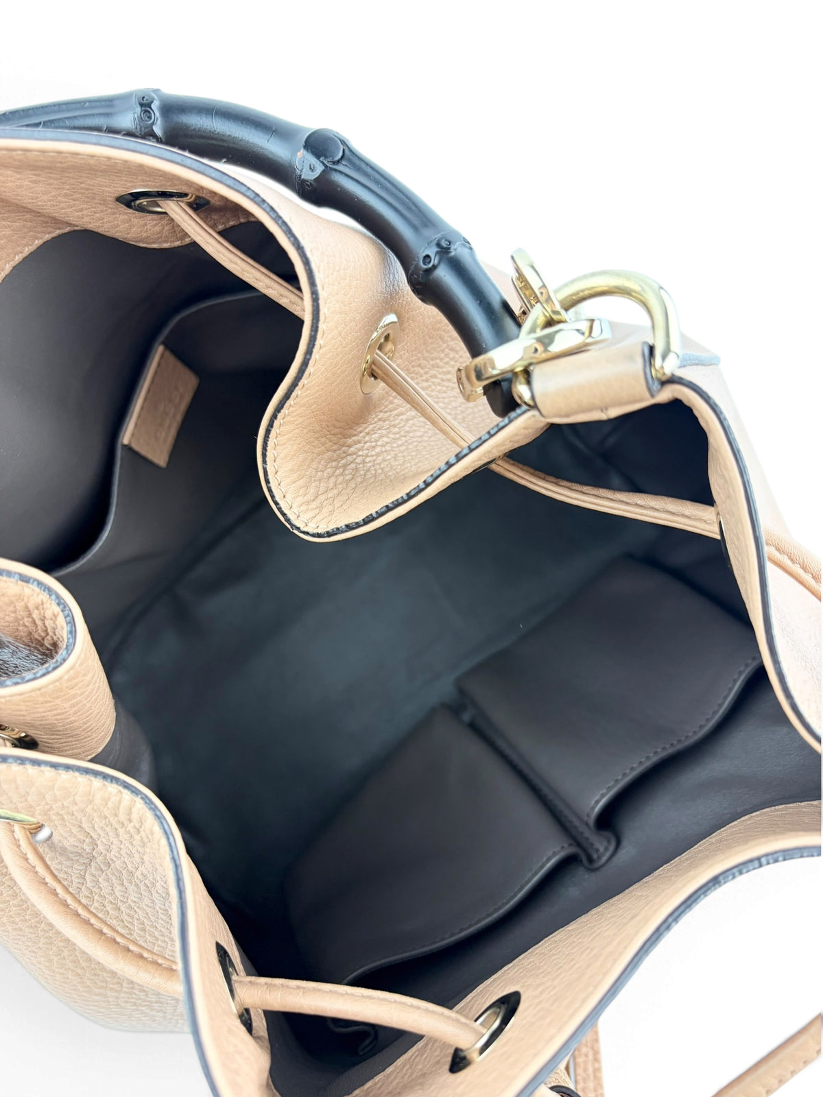 gucci-camel-leather-miss-bamboo-bucket-bag-9