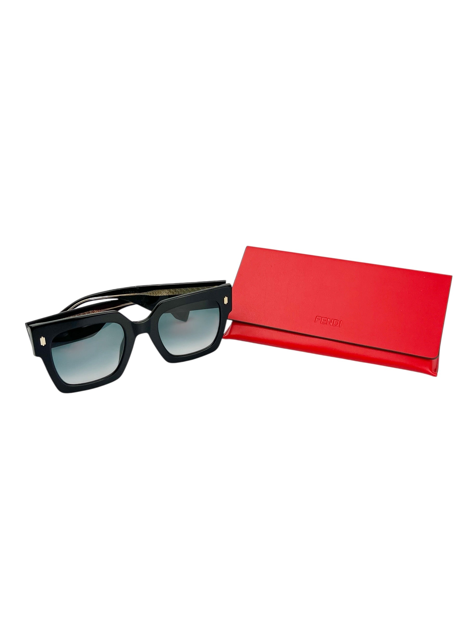fendi-black-oversized-frame-sunglasses--4