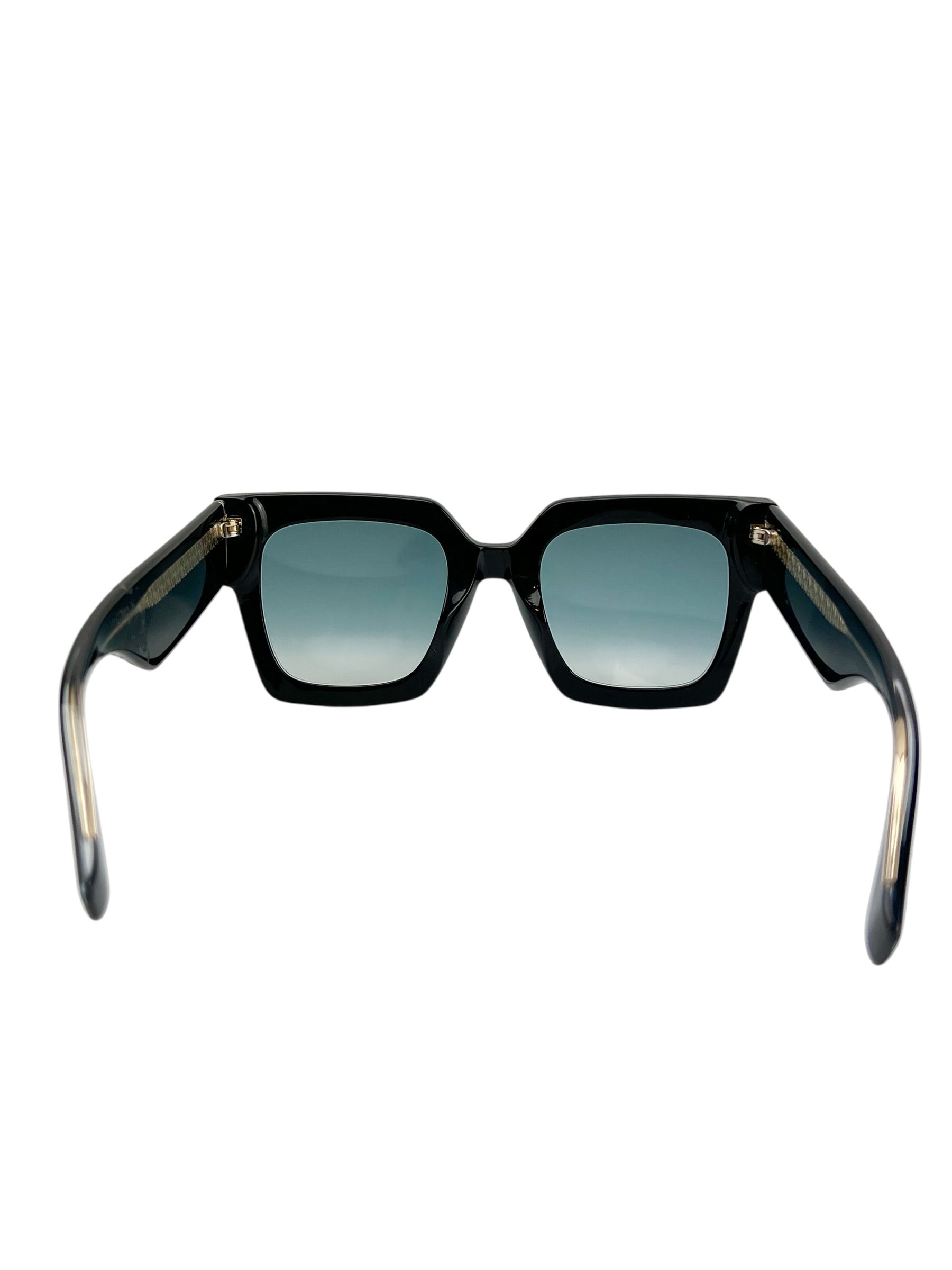 fendi-black-oversized-frame-sunglasses--3