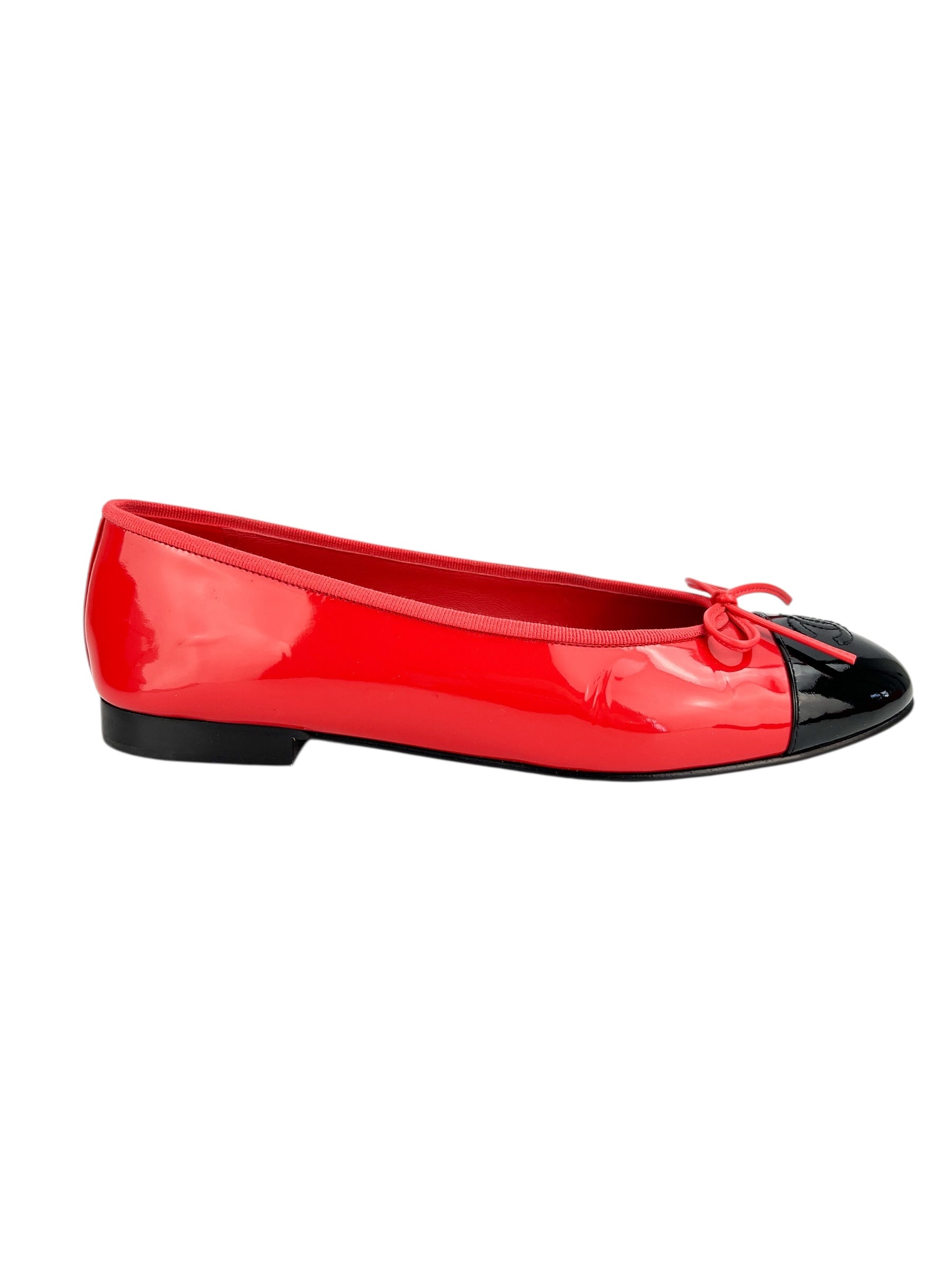 Chanel Red & Black Ballerina Flats Size 39.5