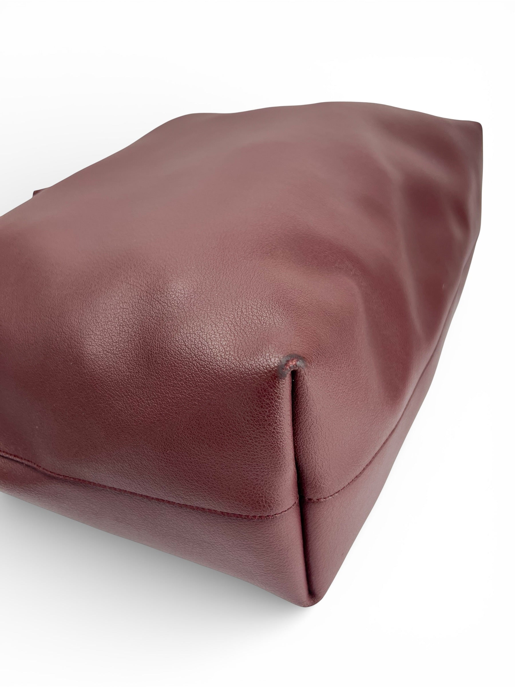 saint-laurent-raisin-leather-shopper-tote--6