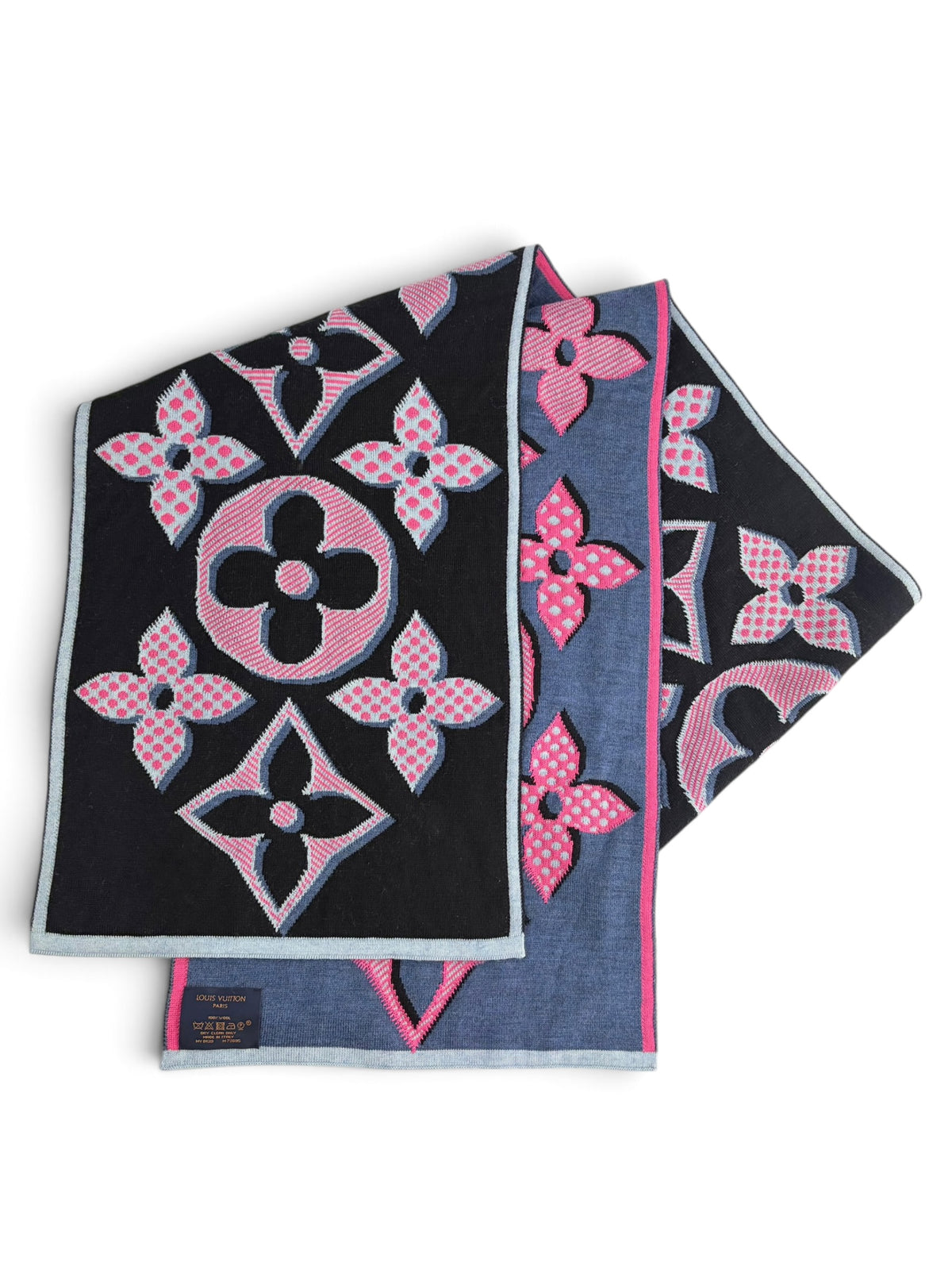 louis-vuitton-escale-giant-pop-monogram-scarf-0