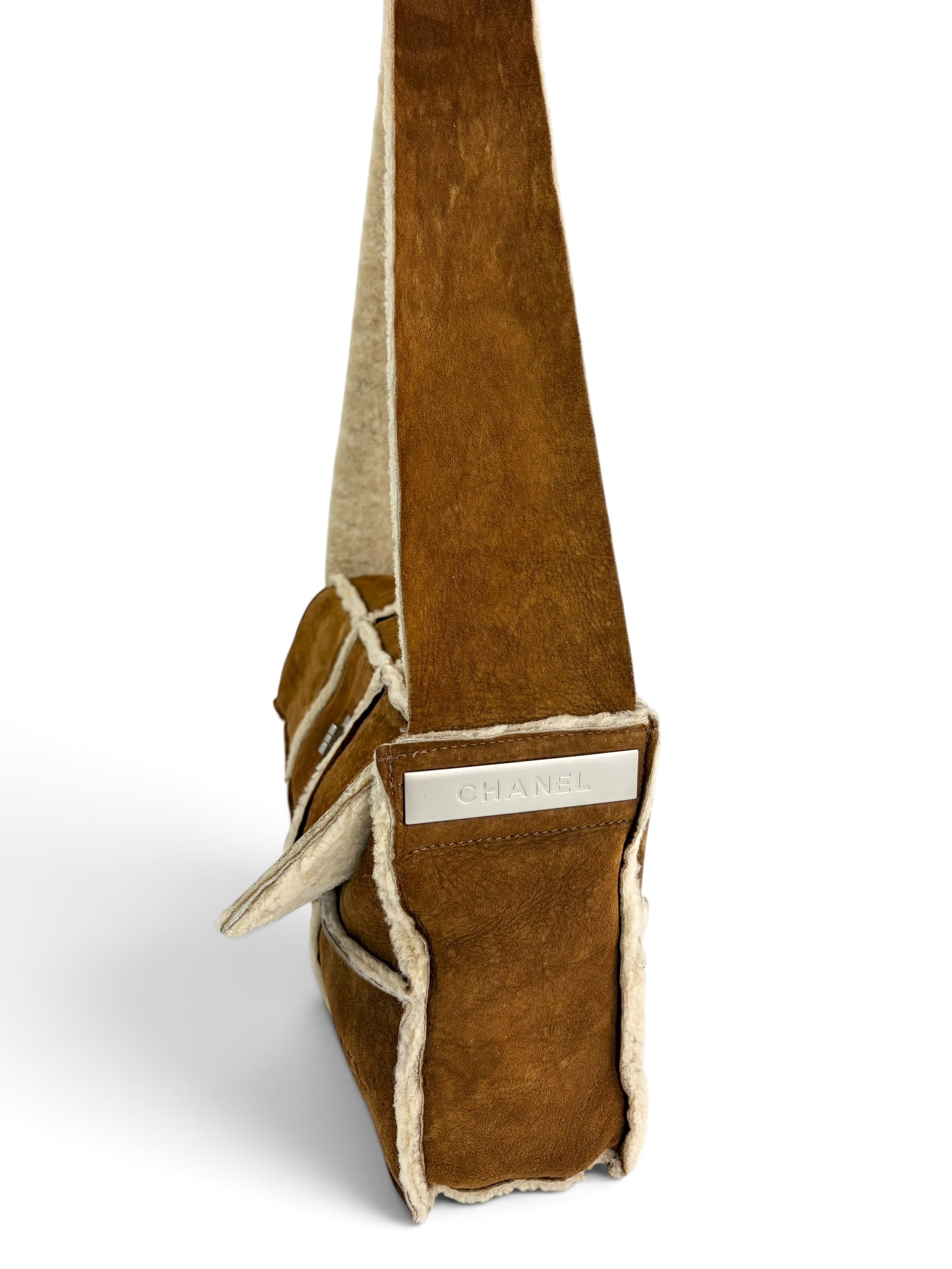 chanel-shearling-reissue-shoulder-bag-1