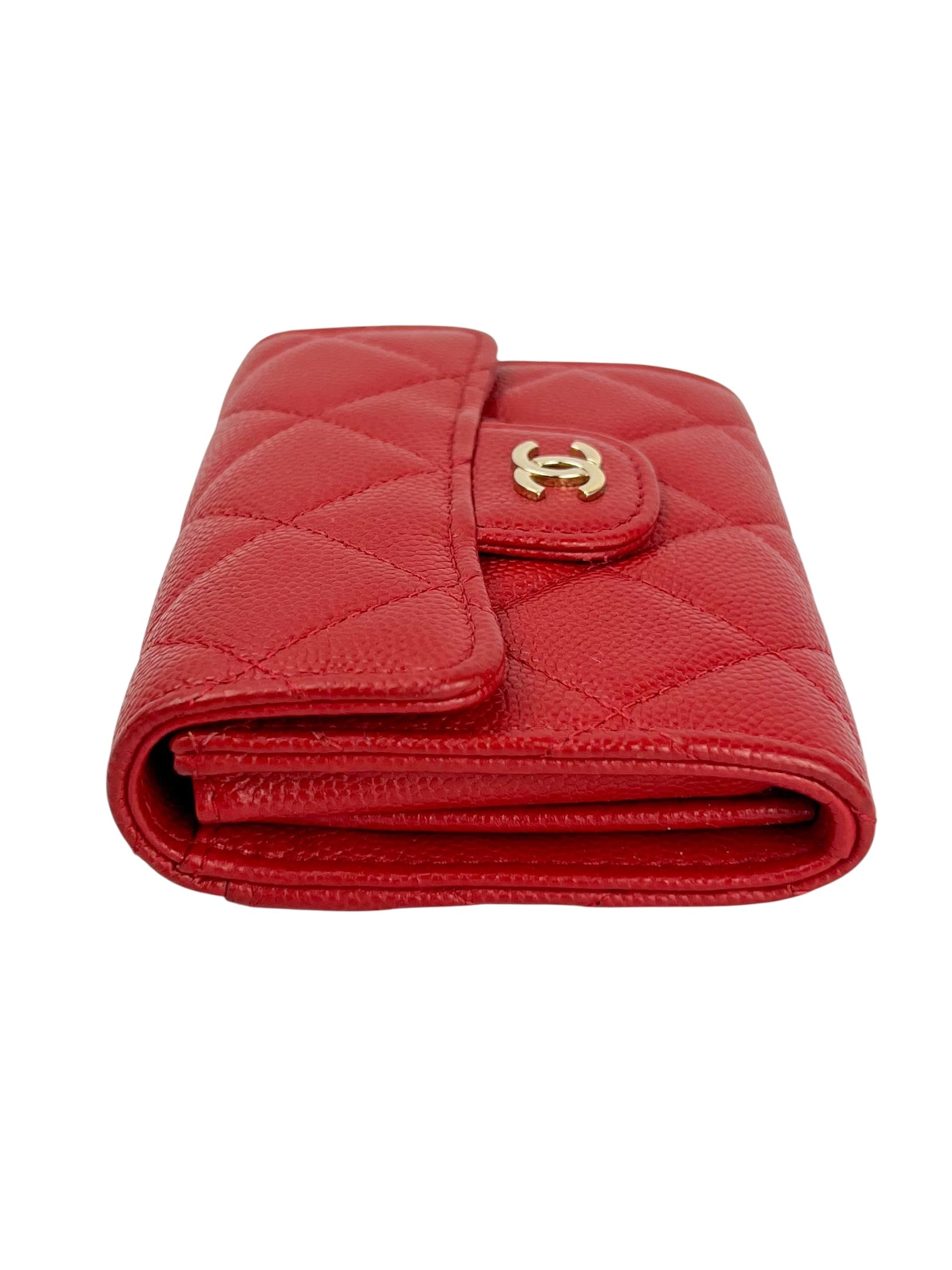 chanel-red-quilted-caviar-trifold-wallet-5