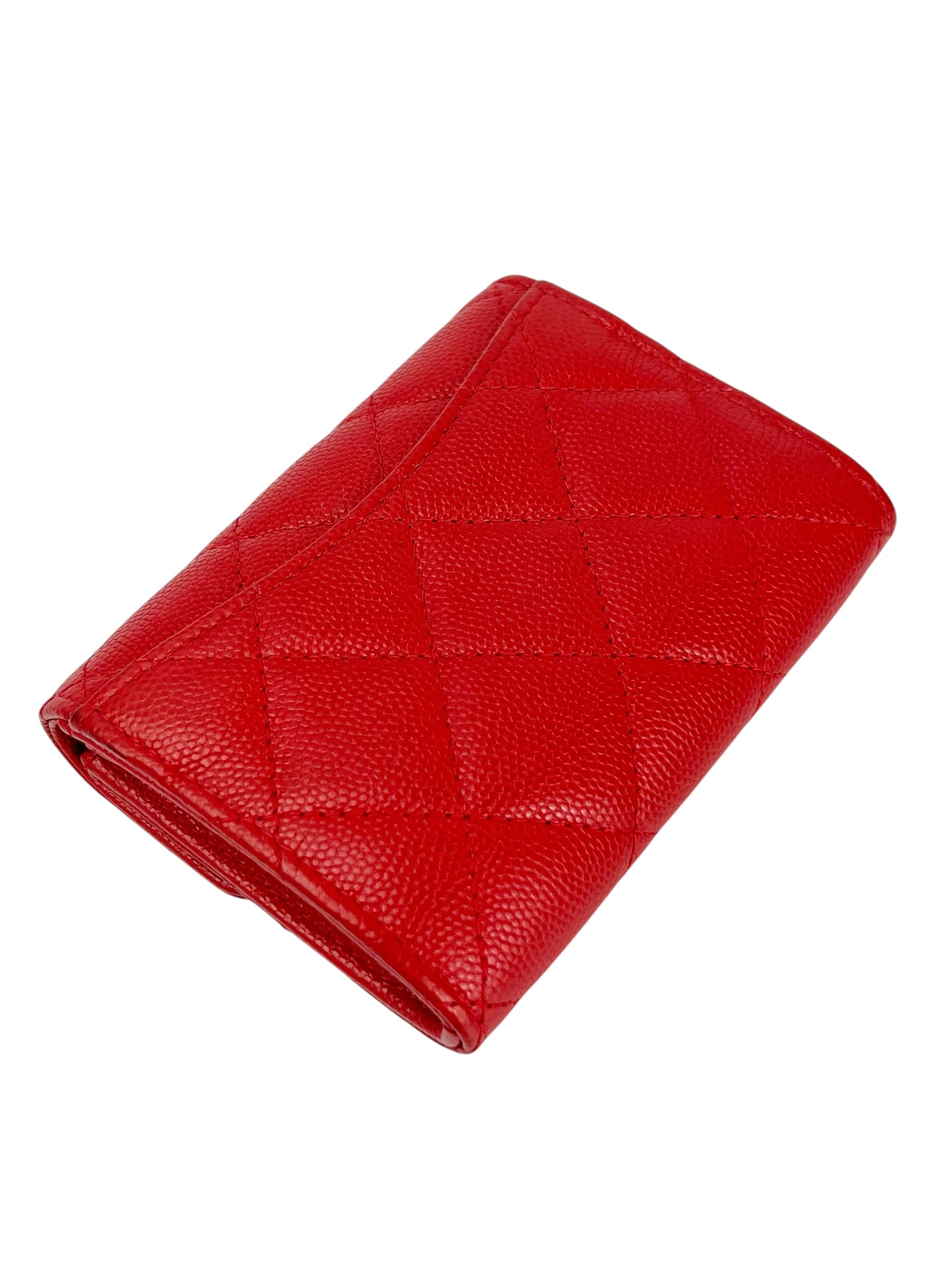 chanel-red-quilted-caviar-trifold-wallet-2