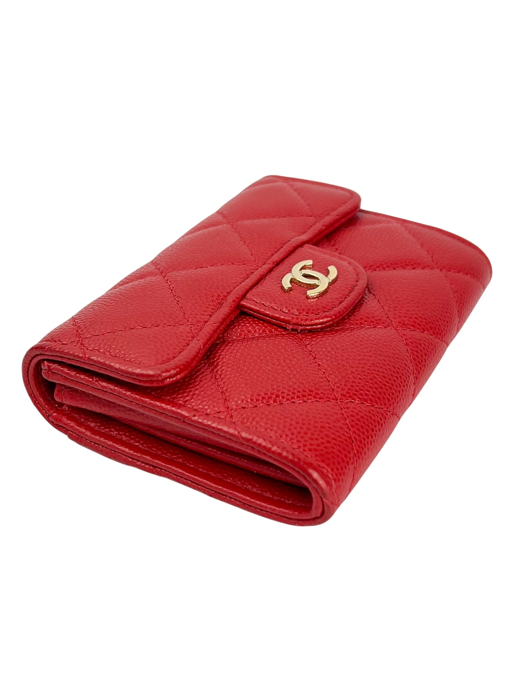 chanel-red-quilted-caviar-trifold-wallet-3